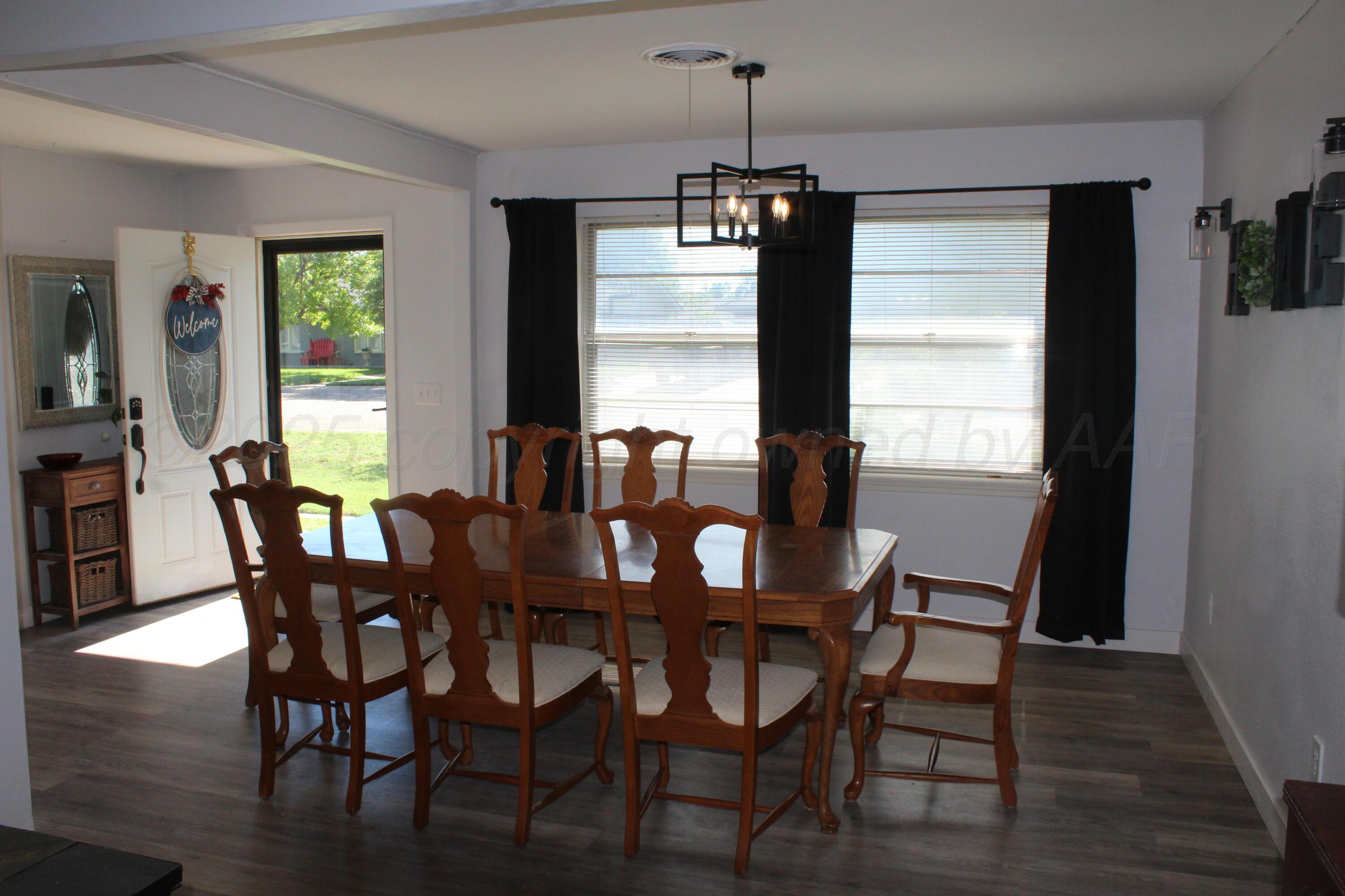 306 Douglas Street Property Photo 6