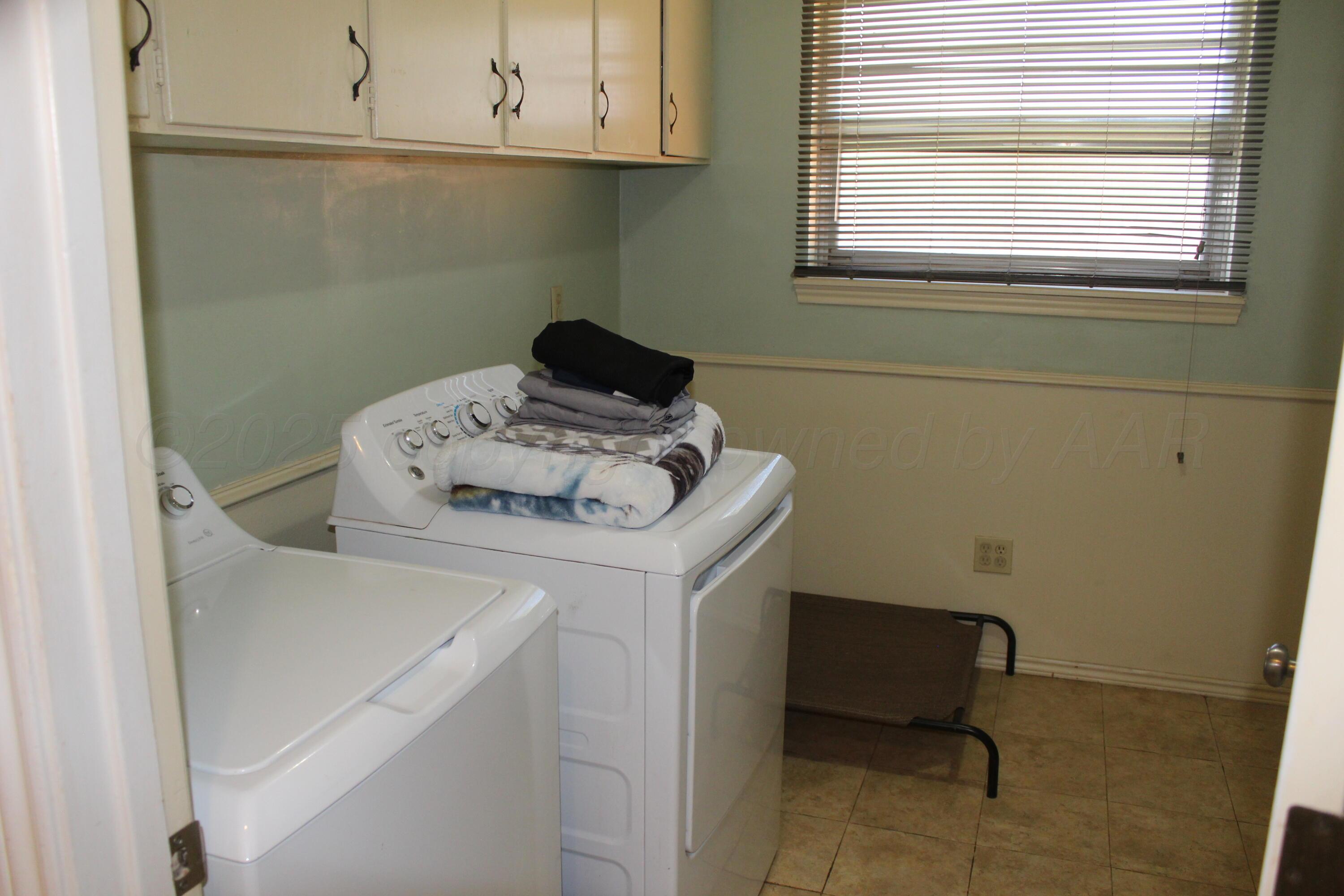 306 Douglas Street Property Photo 13