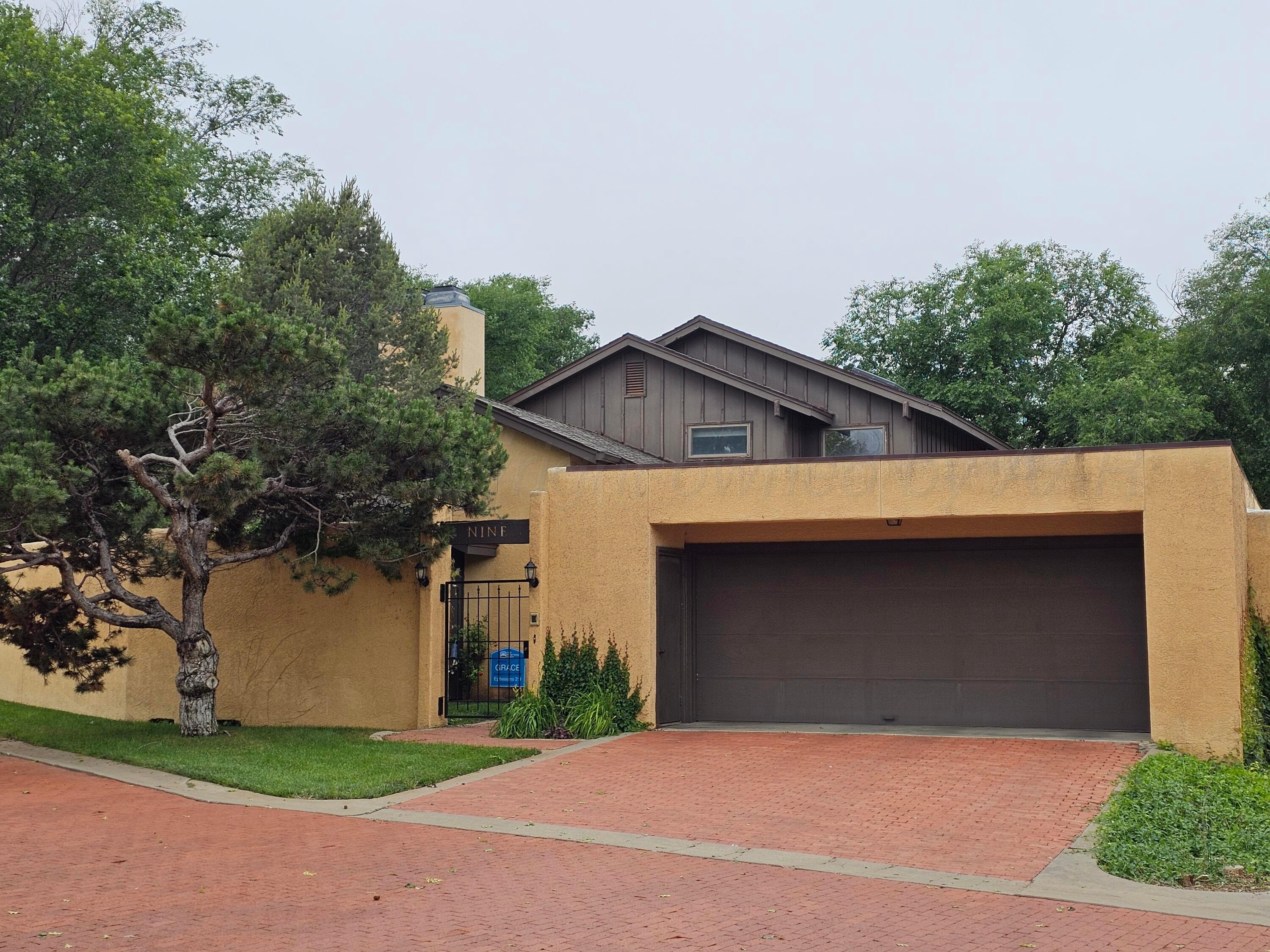 9 Windwood Place Property Photo 1