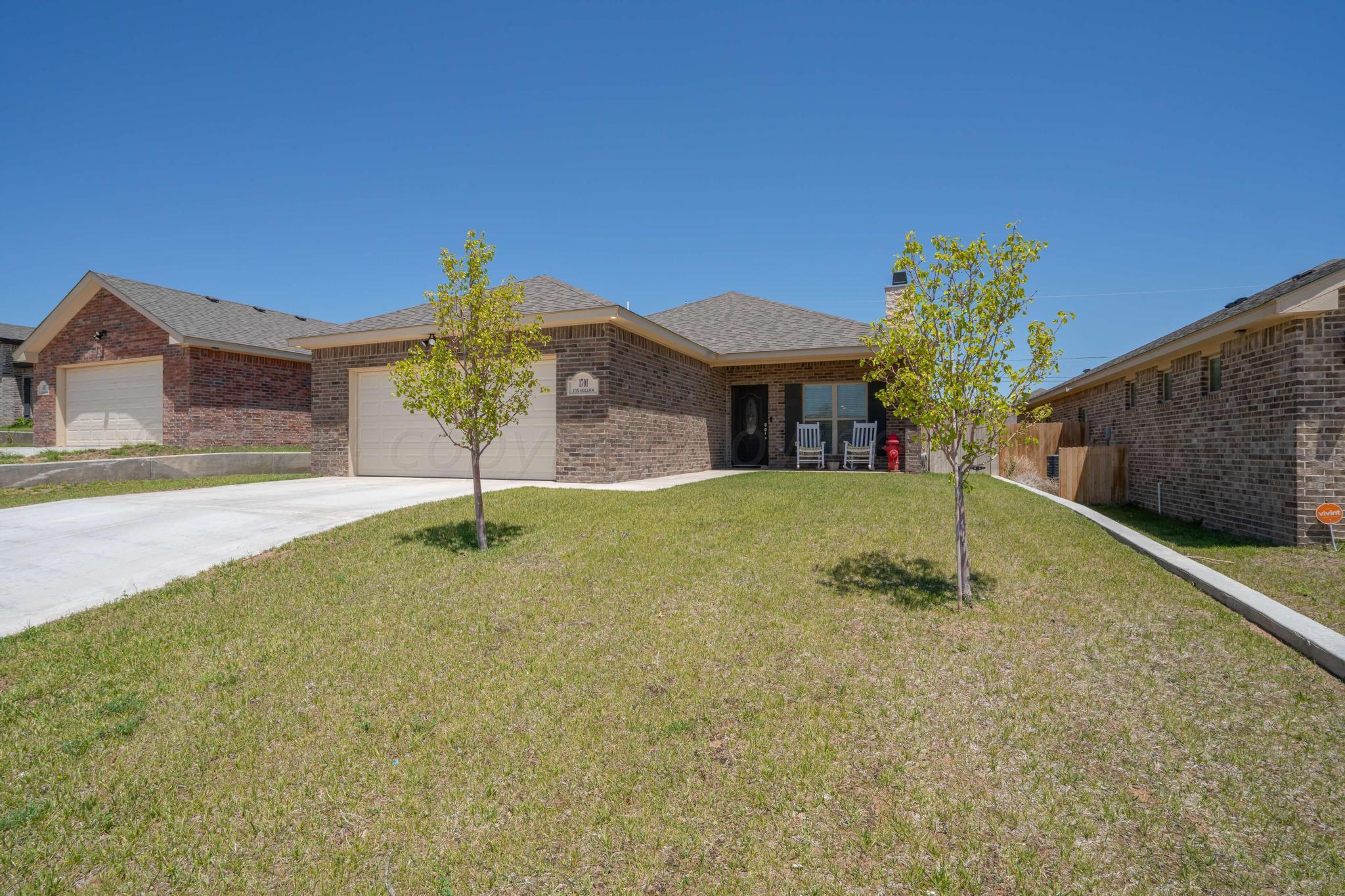 1701 Fox Hollow Avenue Property Photo