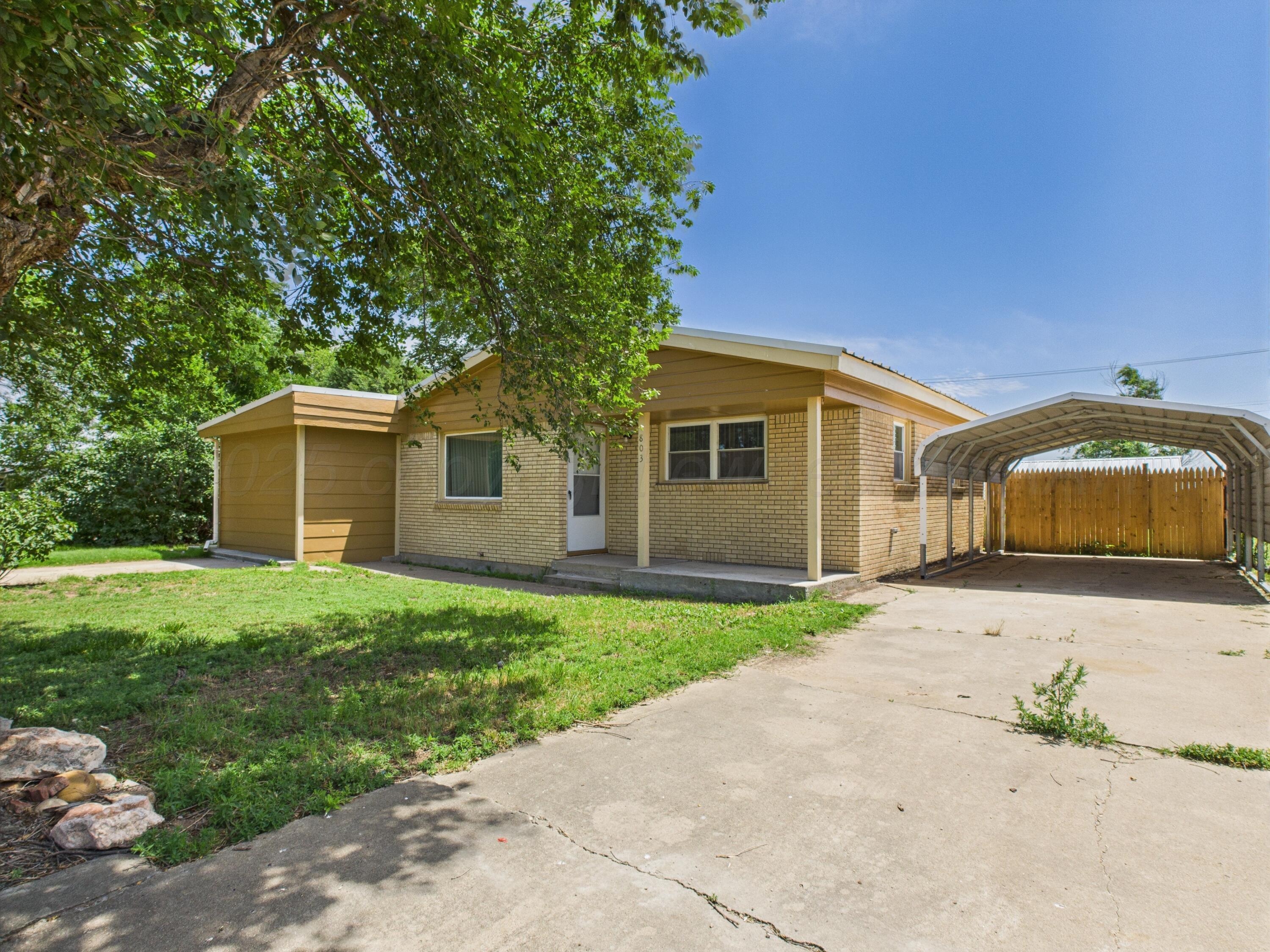 803 R Avenue Property Photo 1