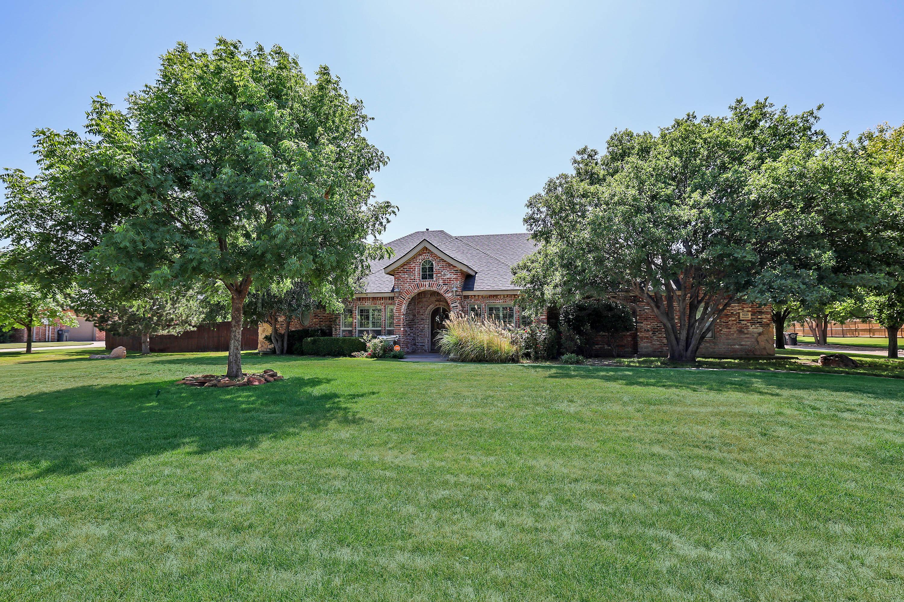 9220 Greyhawk Road Property Photo