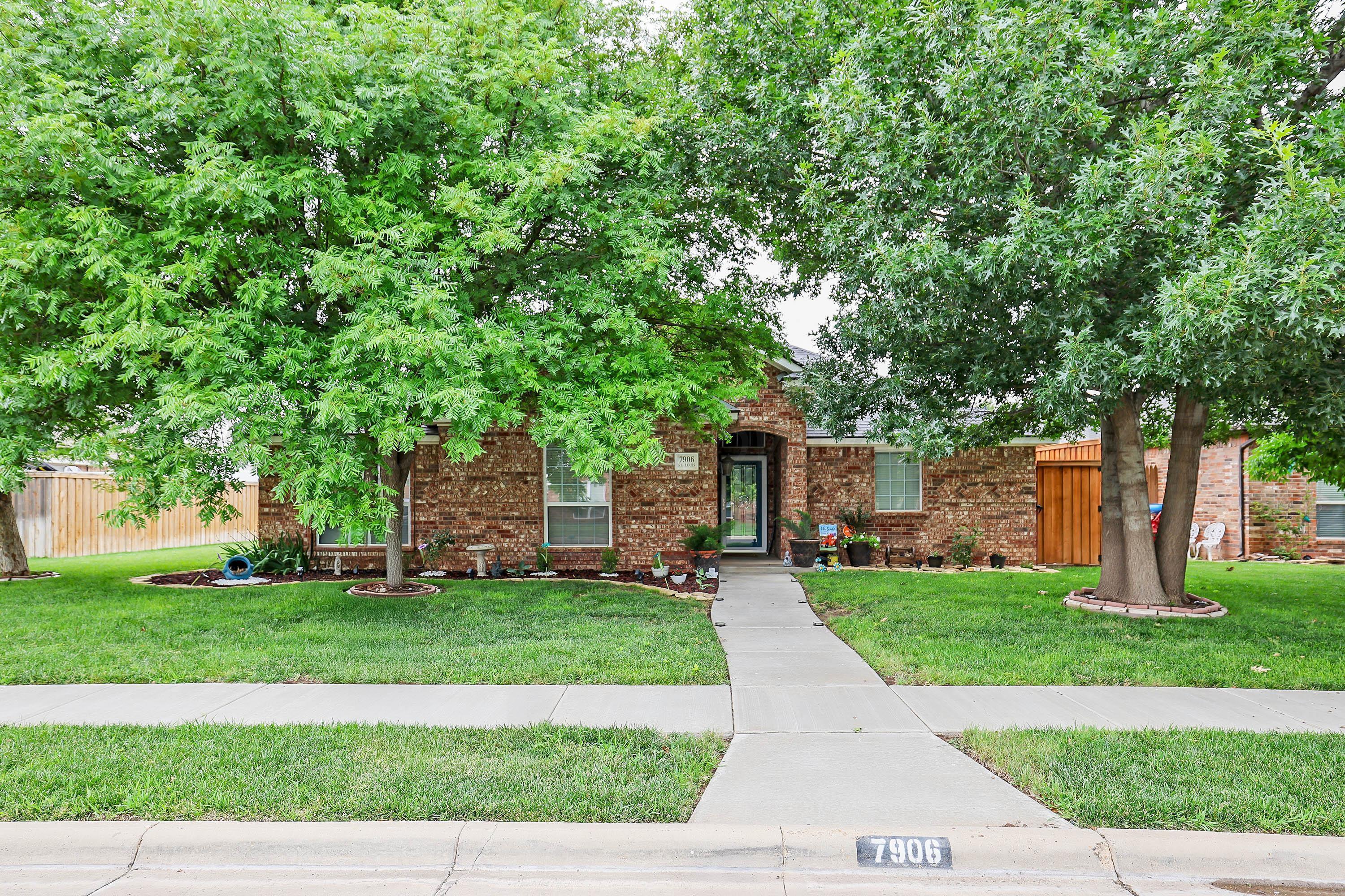 7906 SAINT LOUIS Drive Property Photo 1