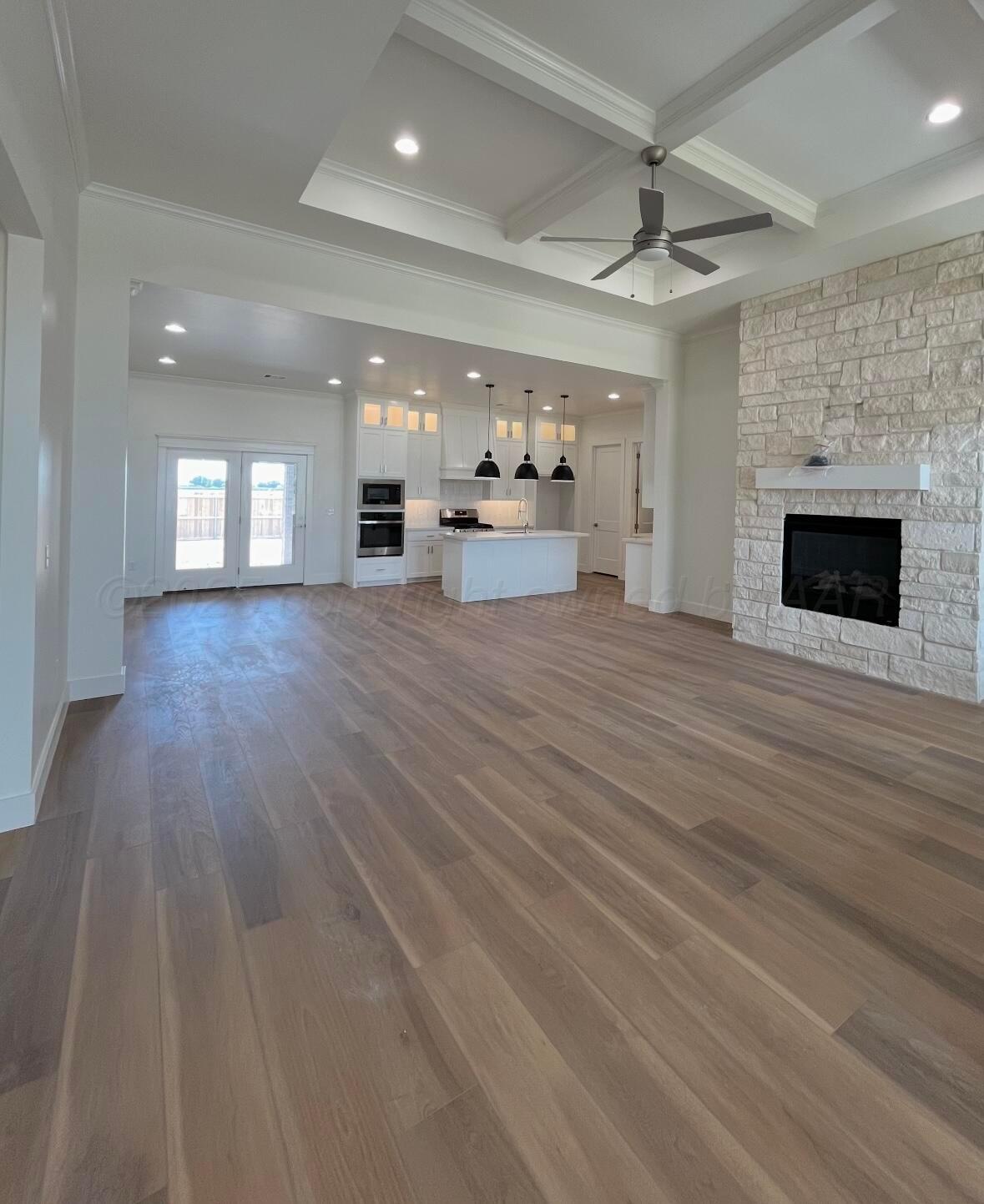 18451 Colt Street Property Photo 6