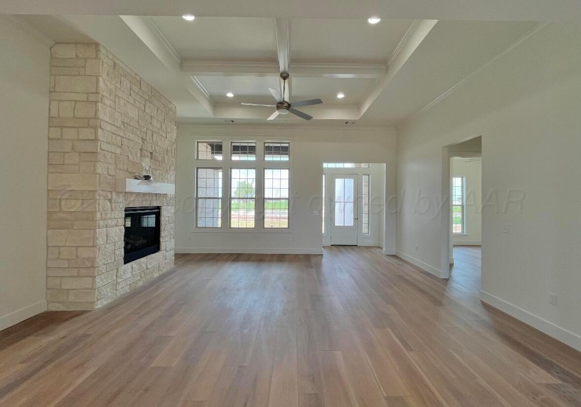 18451 Colt Street Property Photo 7