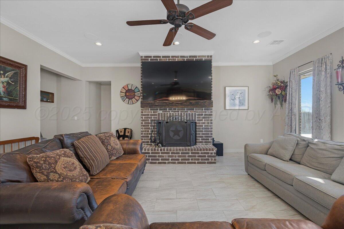 1000 Canyon Parkway Property Photo 8