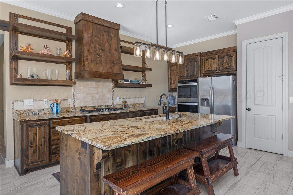 1000 Canyon Parkway Property Photo 10
