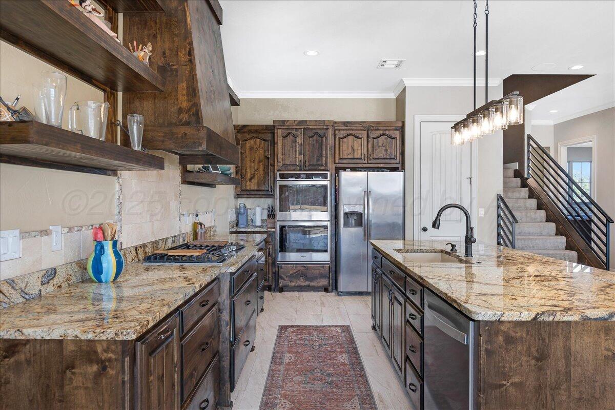 1000 Canyon Parkway Property Photo 11