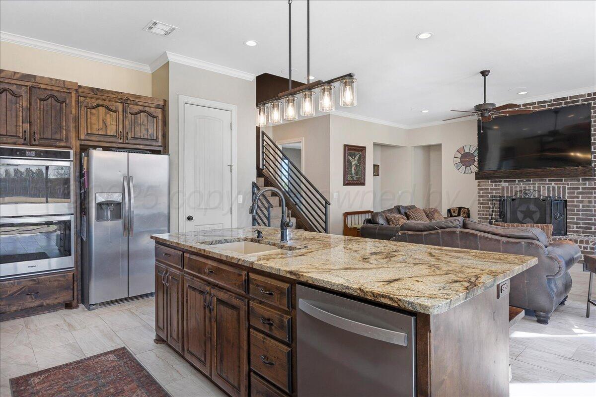 1000 Canyon Parkway Property Photo 13