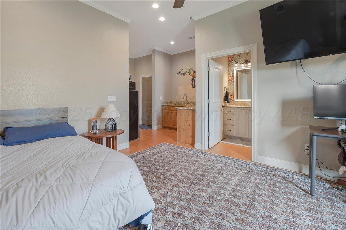 1000 Canyon Parkway Property Photo 21