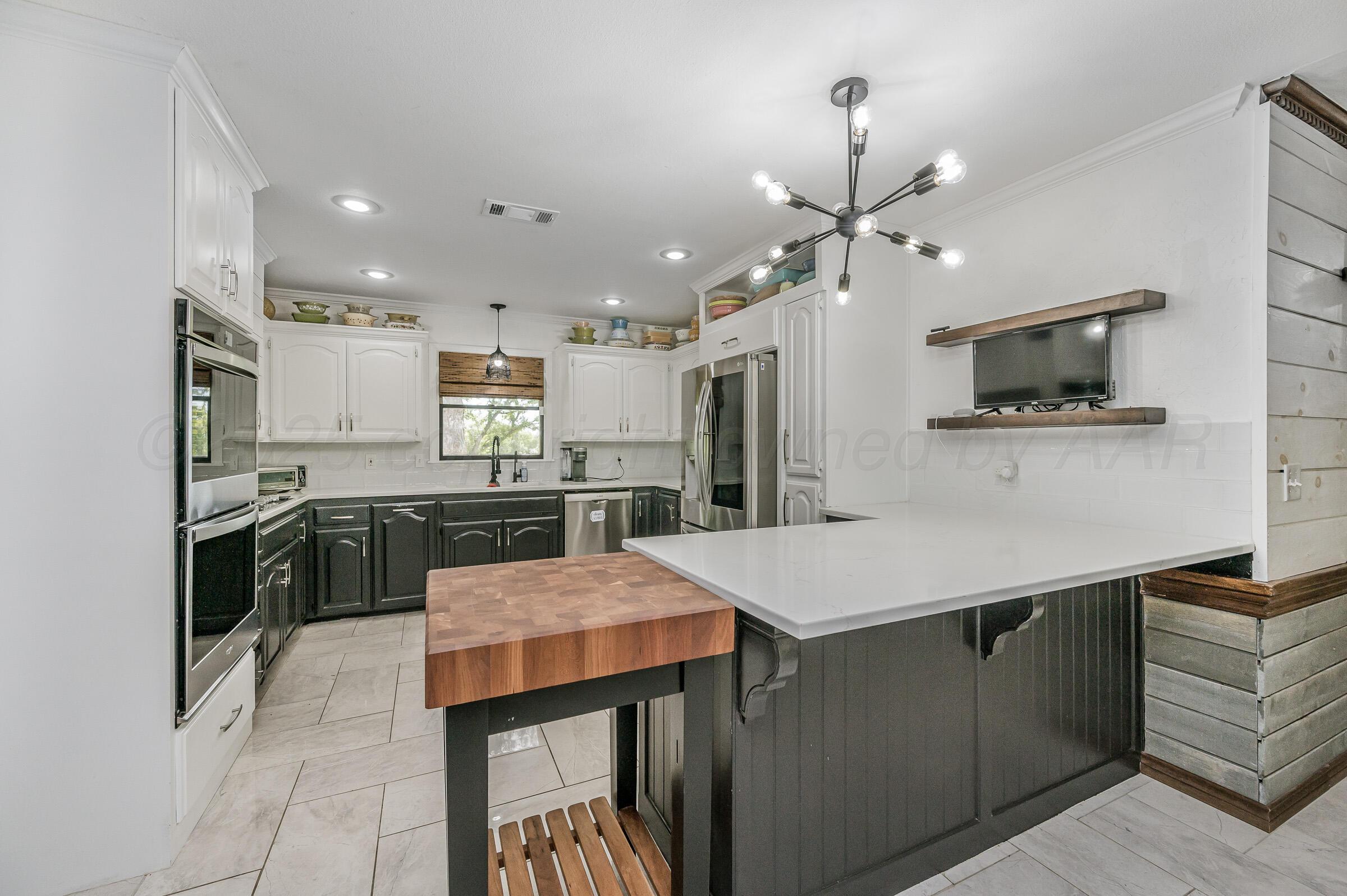 81 Country Club Drive Property Photo 8