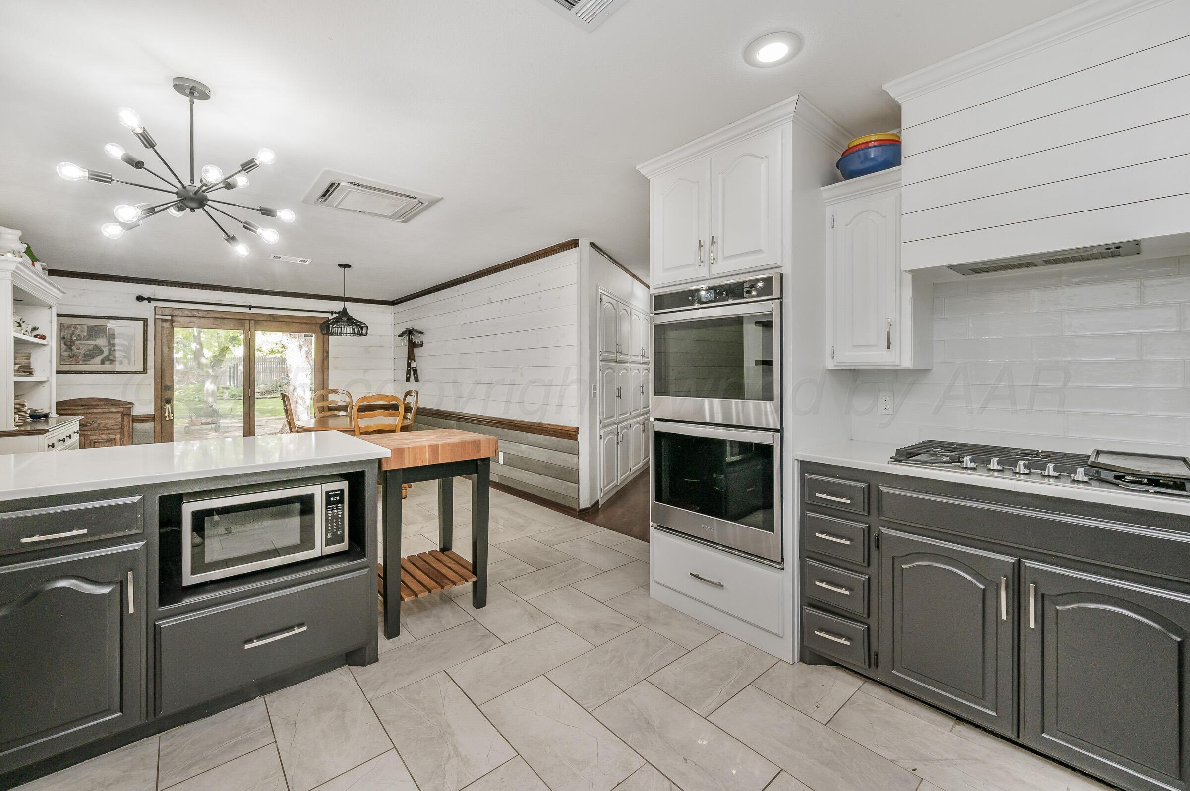 81 Country Club Drive Property Photo 10