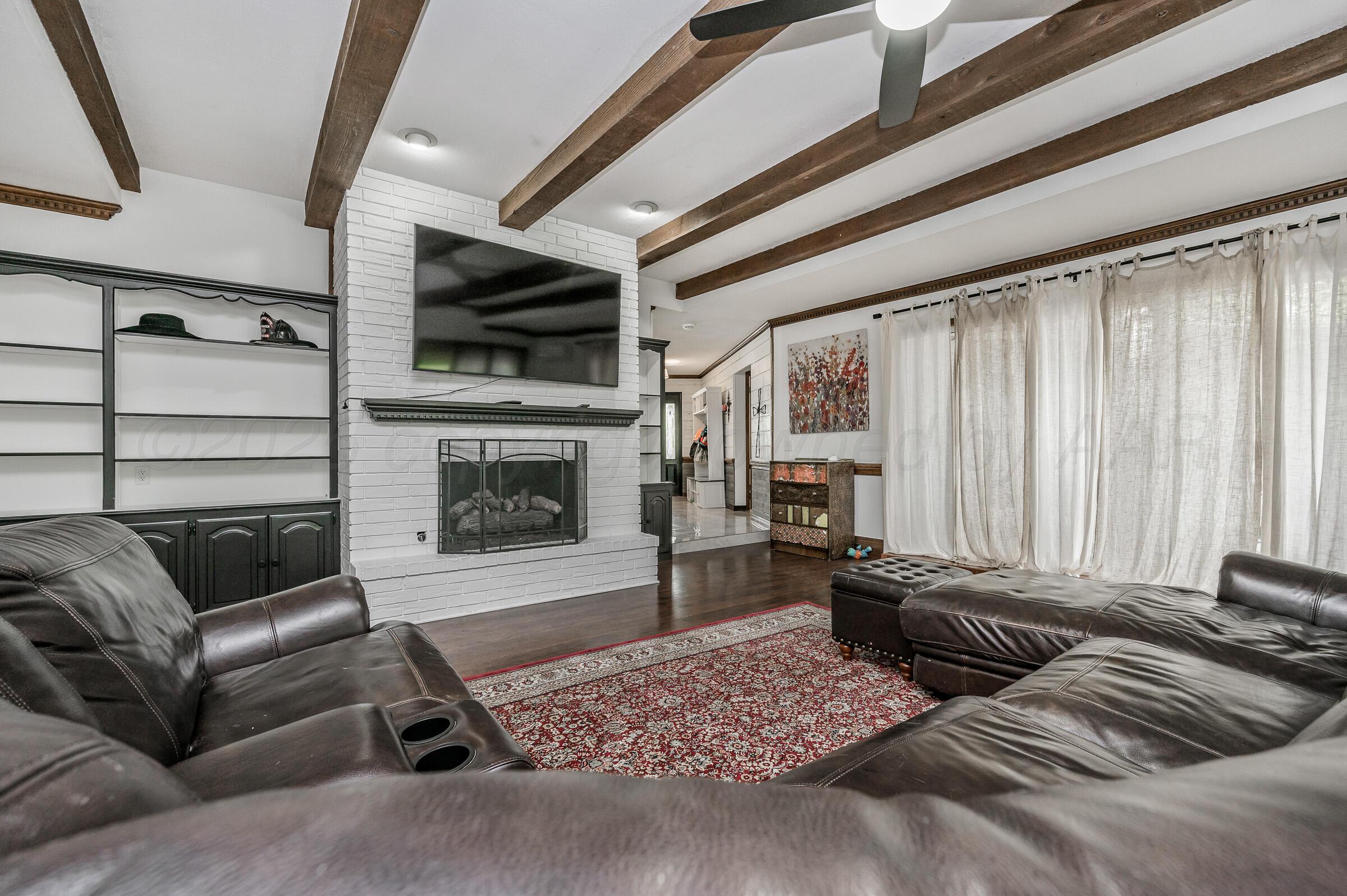 81 Country Club Drive Property Photo 12