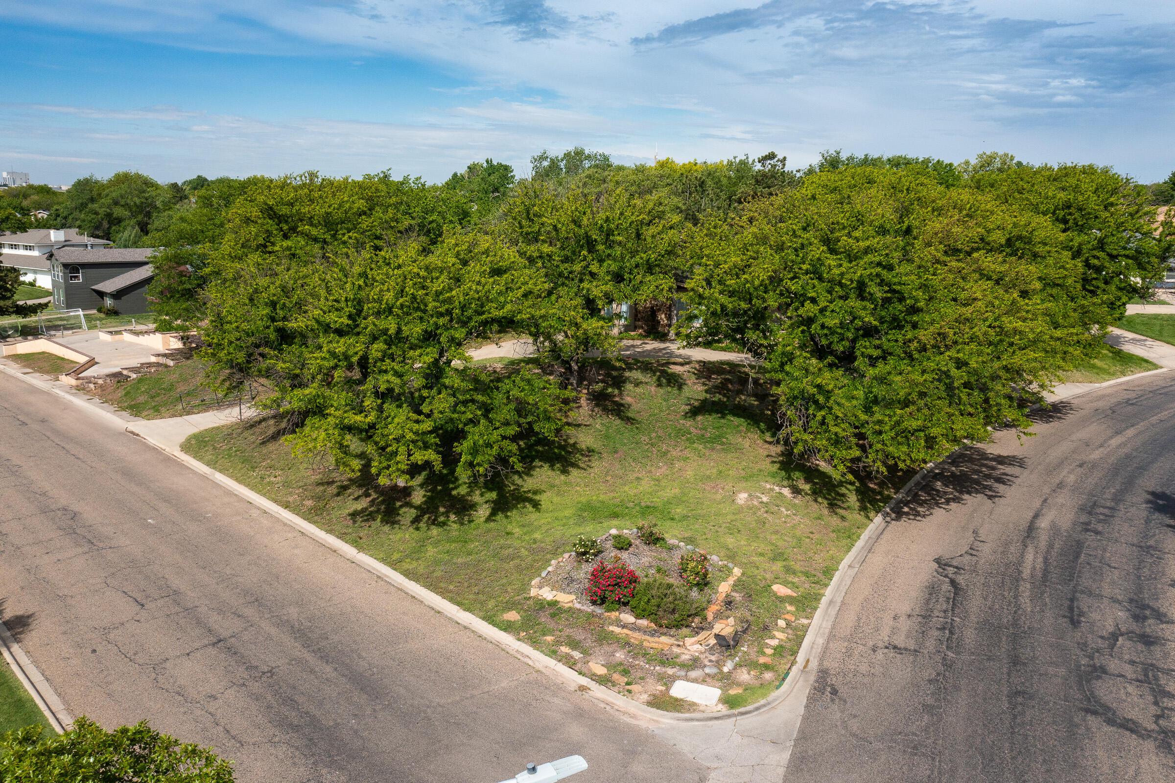 81 Country Club Drive Property Photo 40