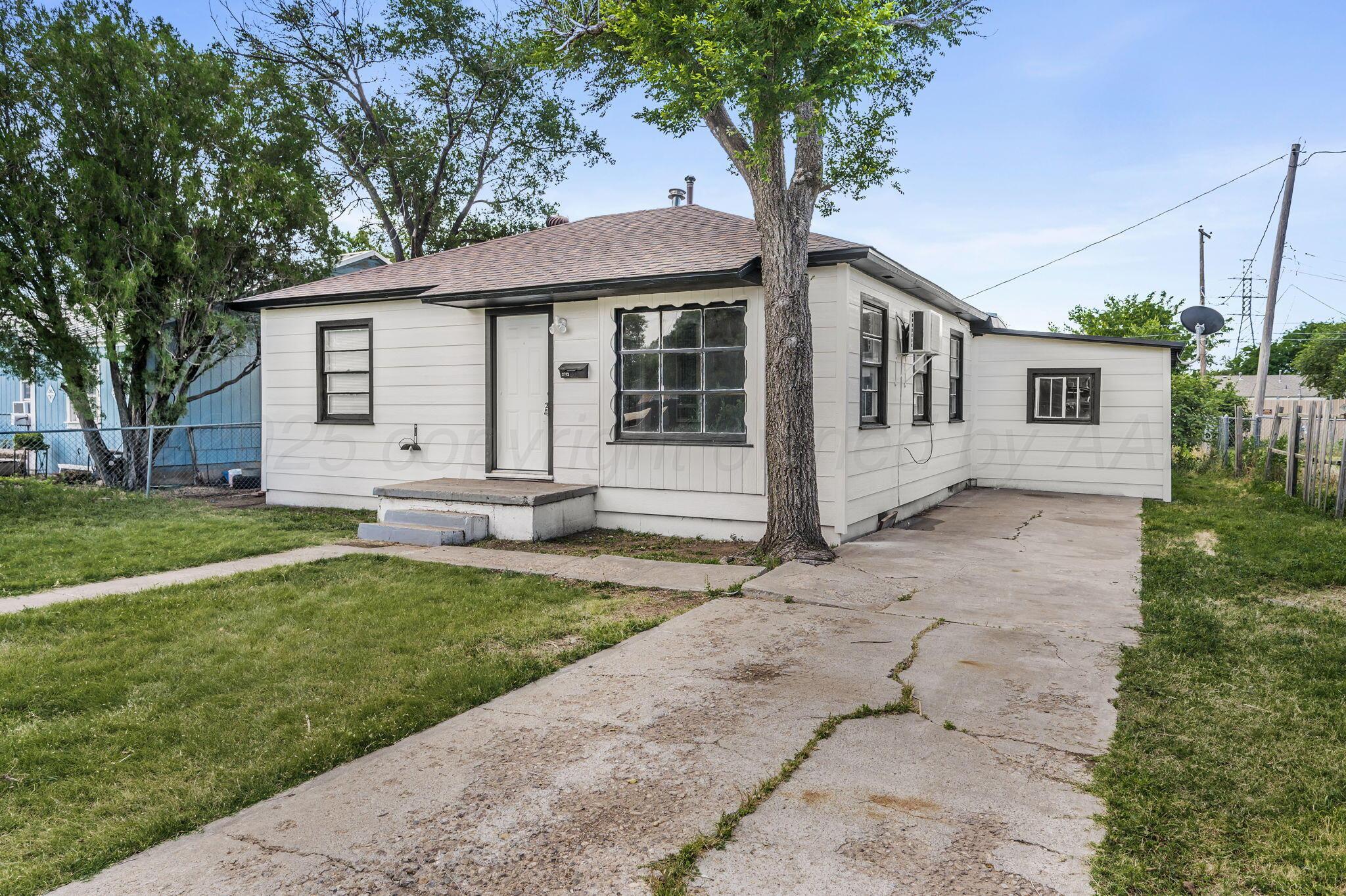 2712 Sanborn Street Property Photo 1