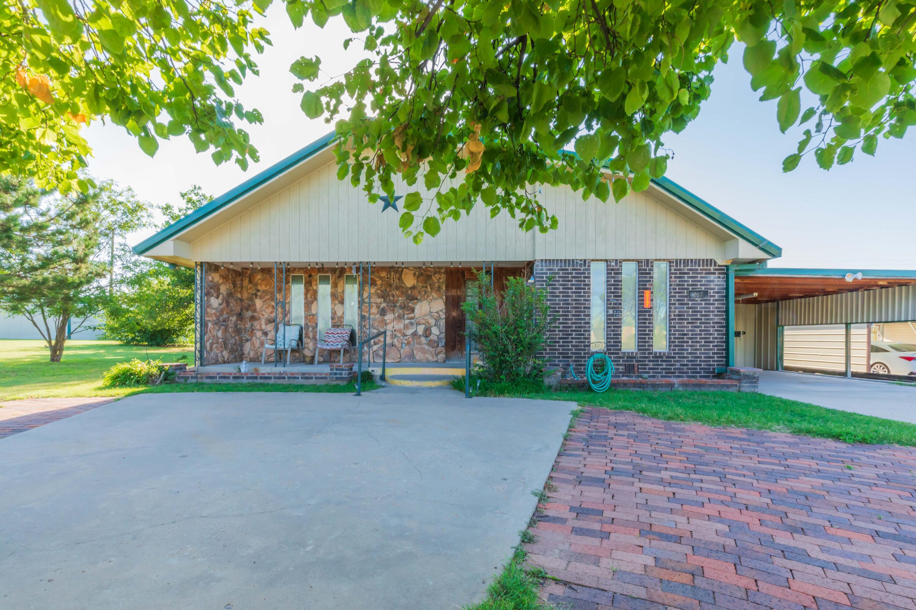 217 S Davis Avenue Property Photo