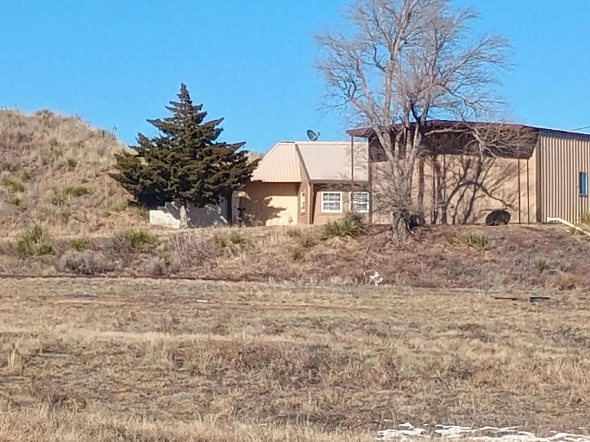 8525 W Hwy 136 Property Photo