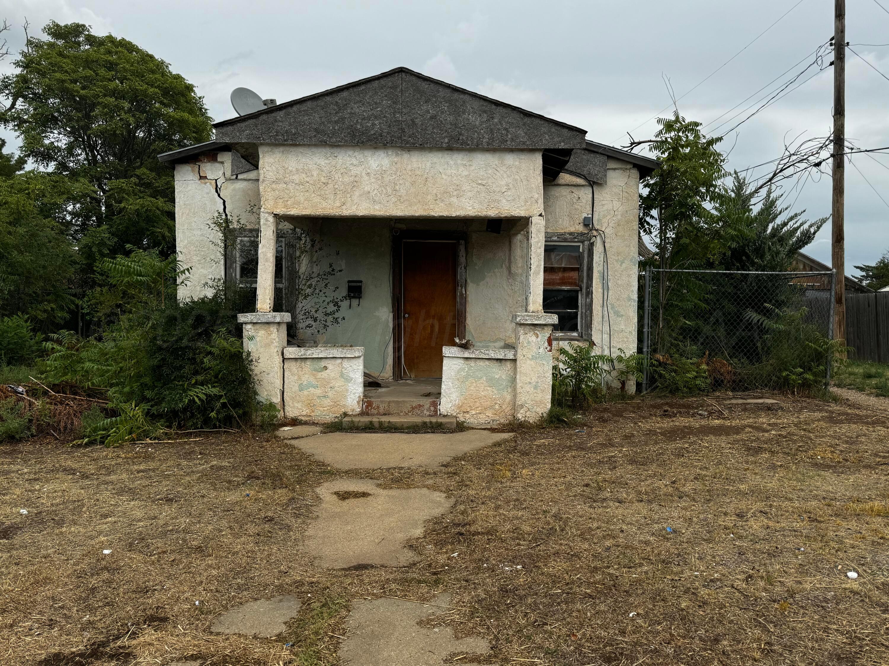 500 N Yeager Street Property Photo 1