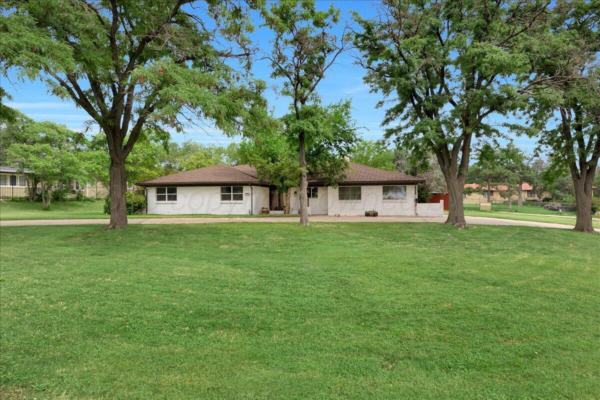 4400 Gem Lake Road Property Photo 1