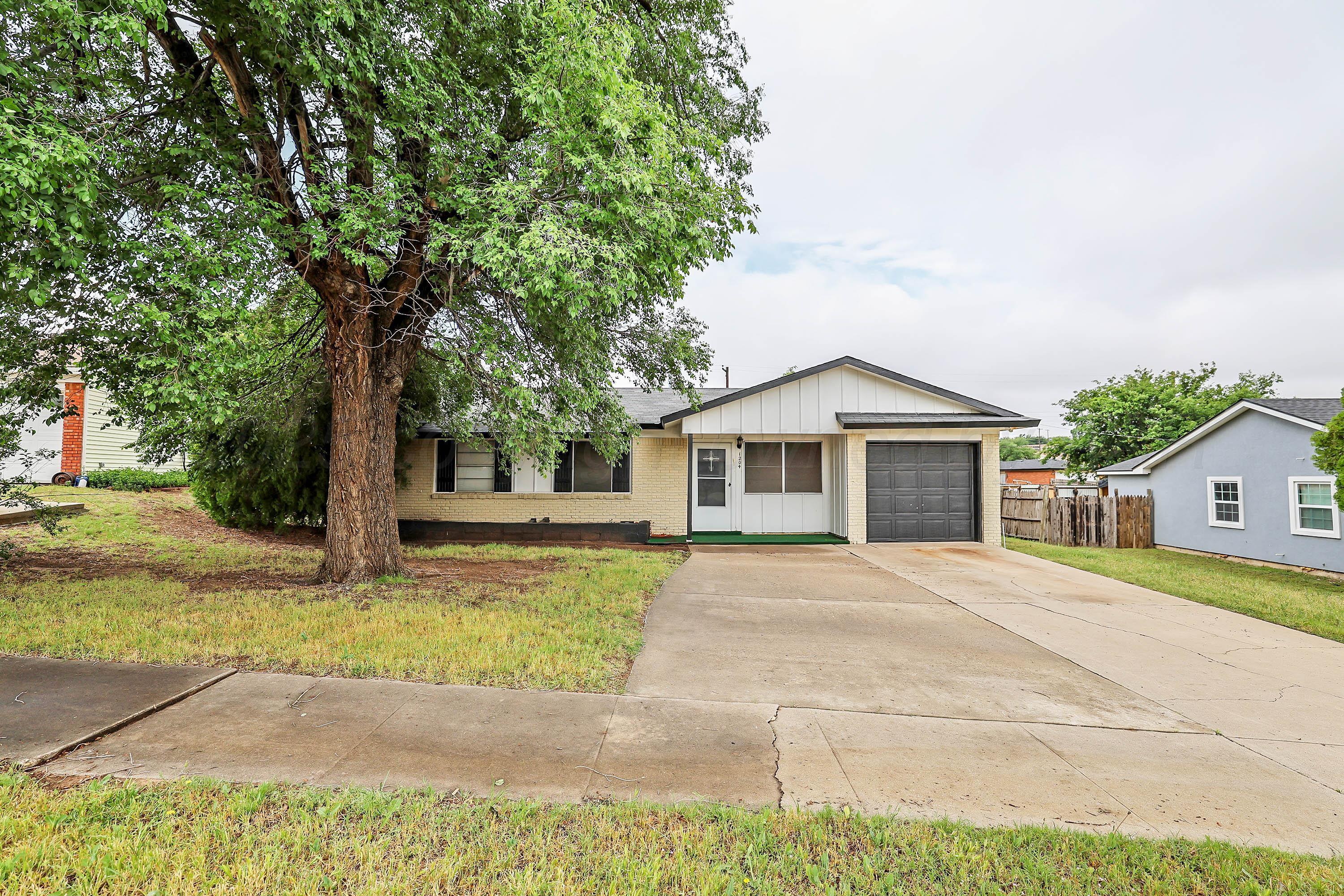1204 Sycamore Avenue Property Photo 1