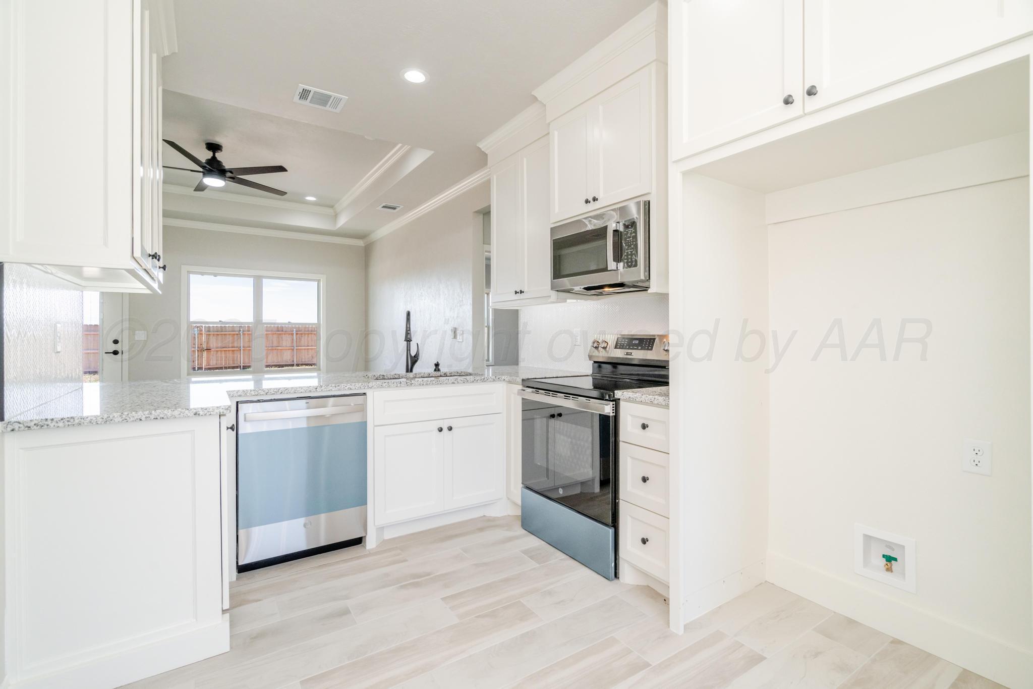 1702 Northridge Street Property Photo 7