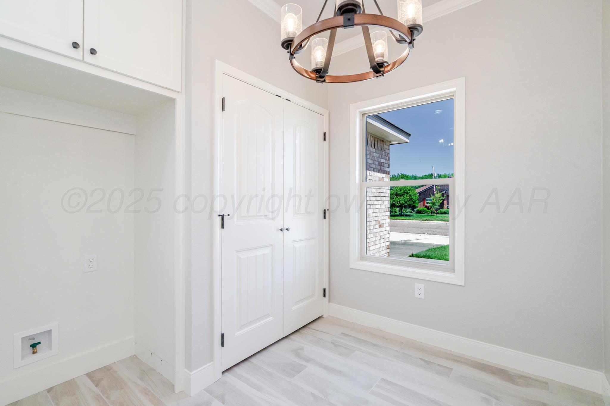 1702 Northridge Street Property Photo 9