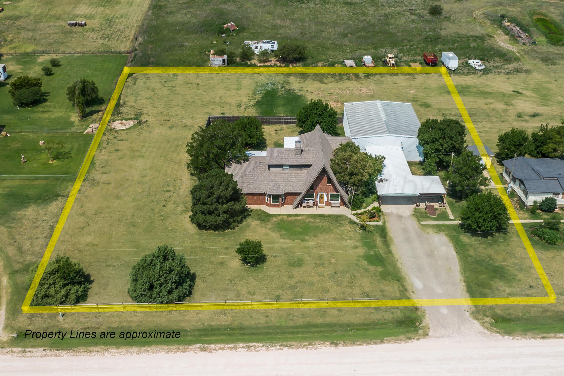 1077 Co Rd L Property Photo 1