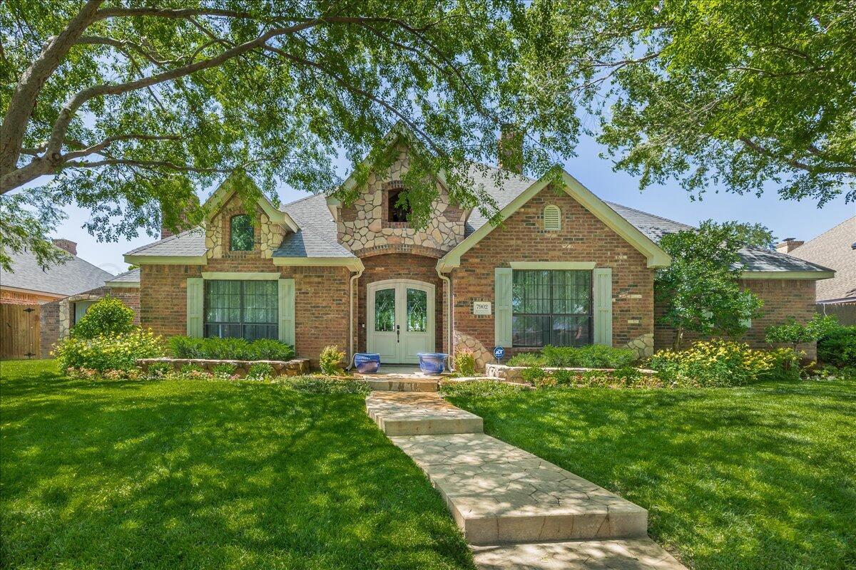 7902 BENNINGTON Drive Picture