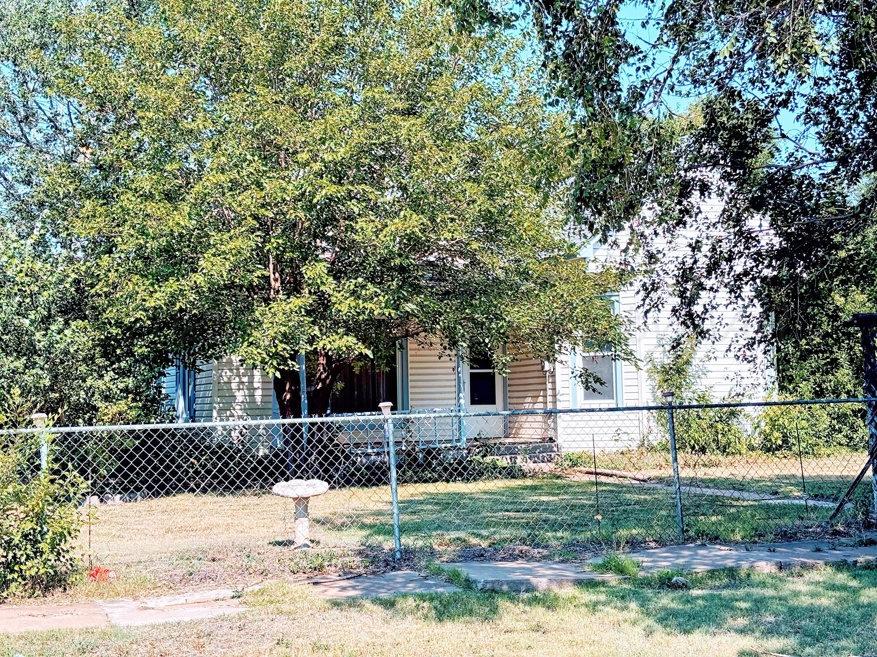 522 S Baylor Street Property Photo 2