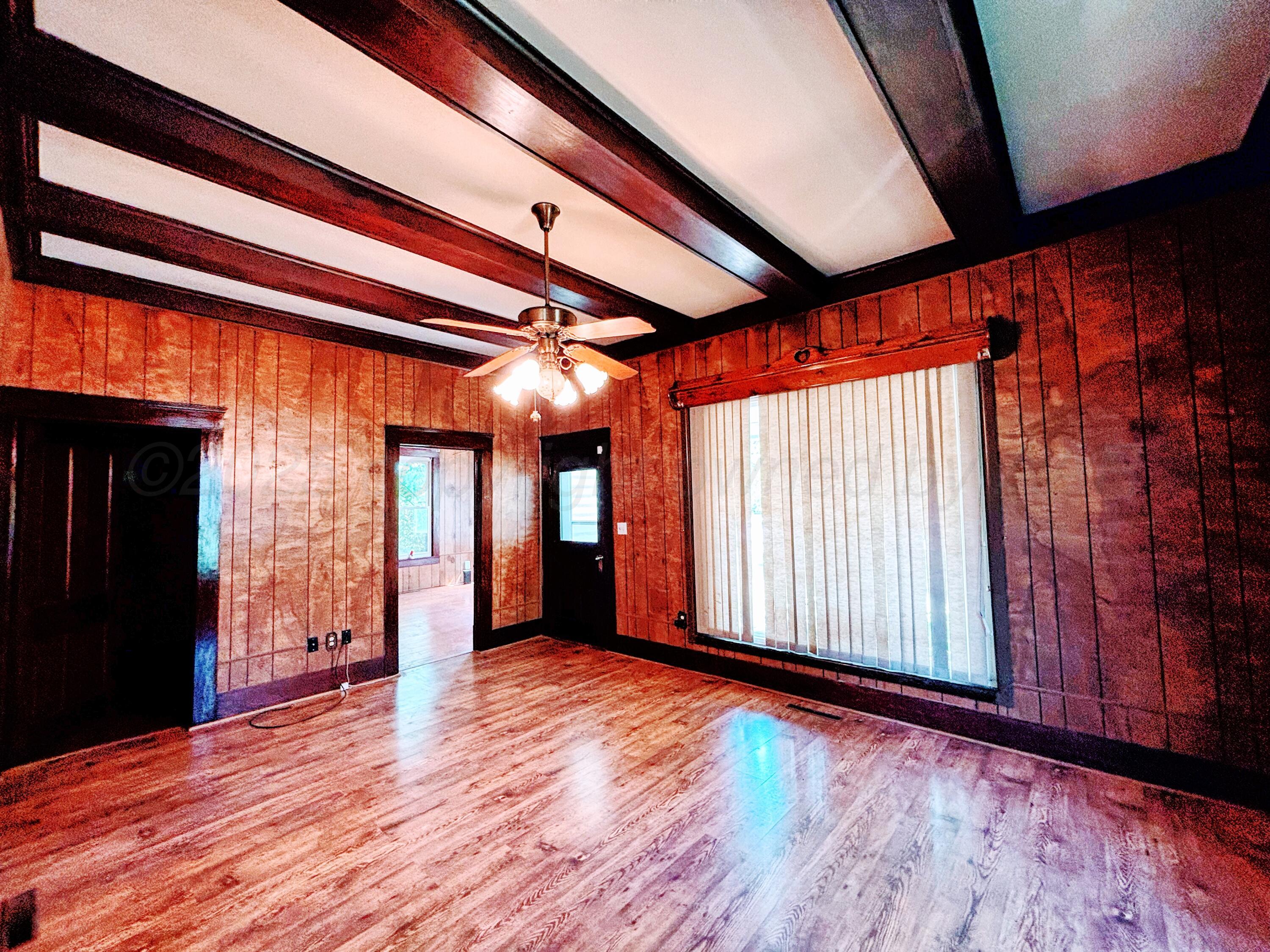 522 S Baylor Street Property Photo 6