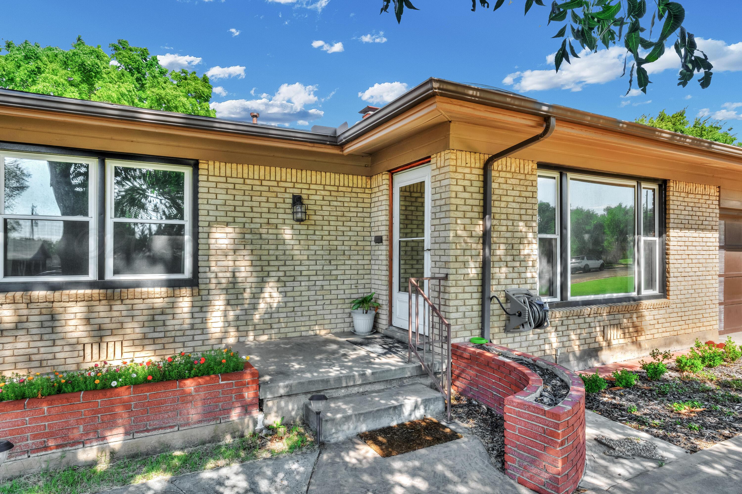 1604 Mustang Street Property Photo 1