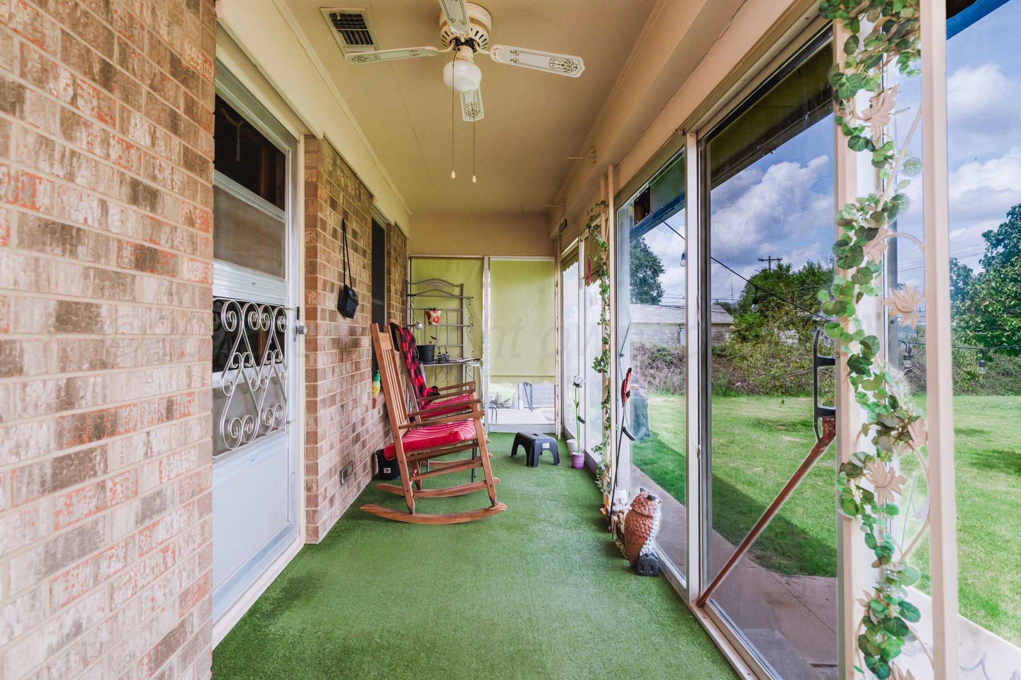 206 N Crosby Avenue Property Photo 8