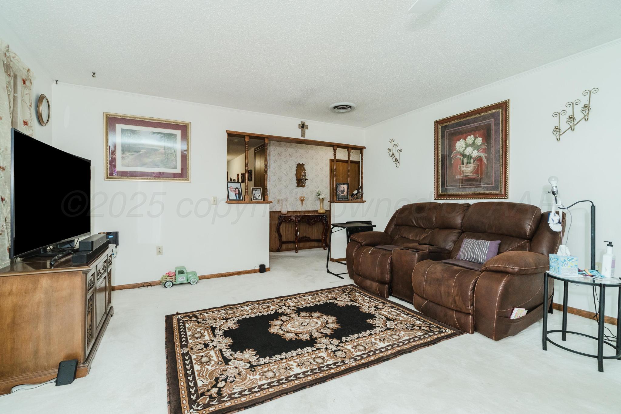 206 N Crosby Avenue Property Photo 22
