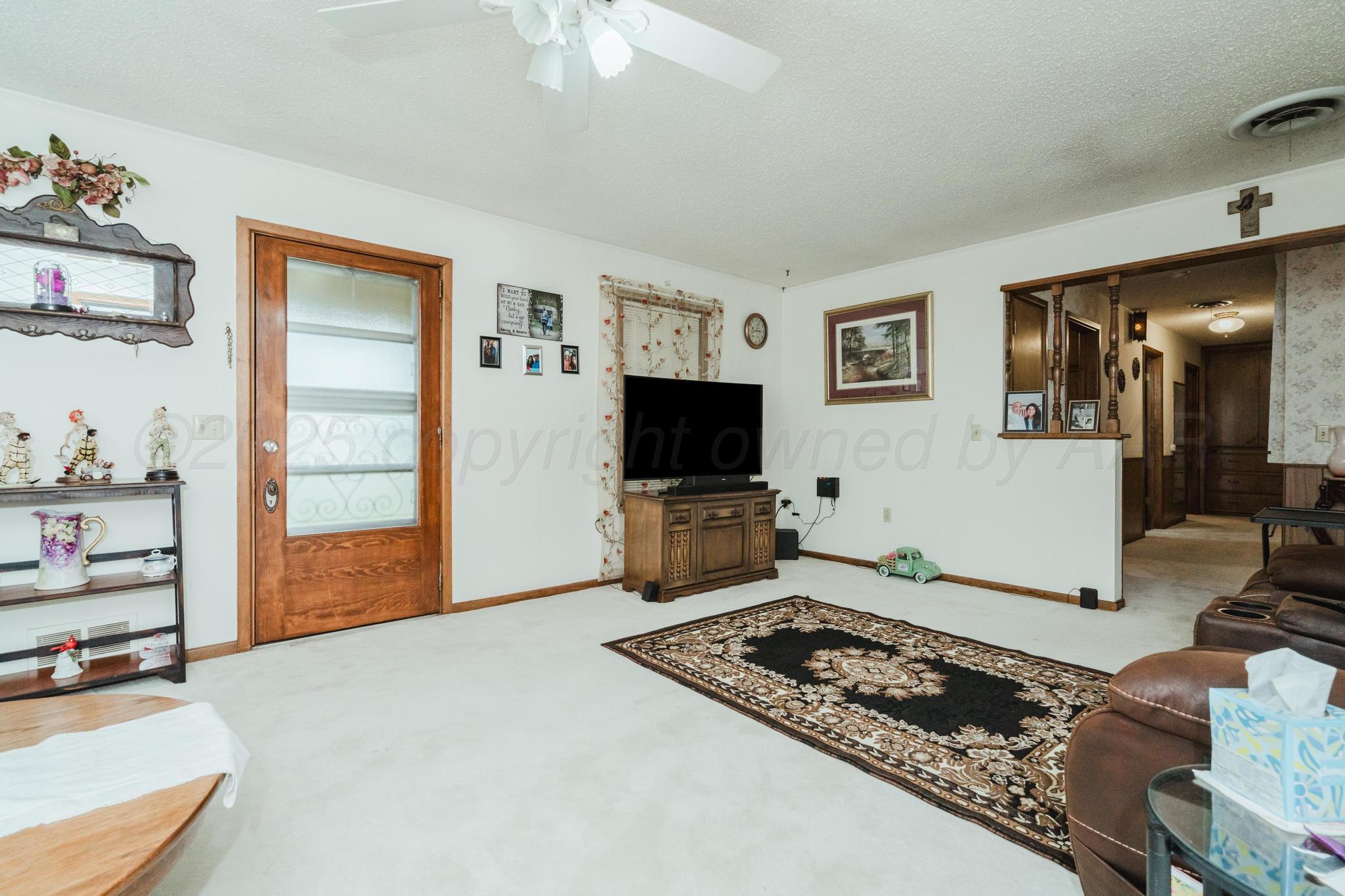 206 N Crosby Avenue Property Photo 24