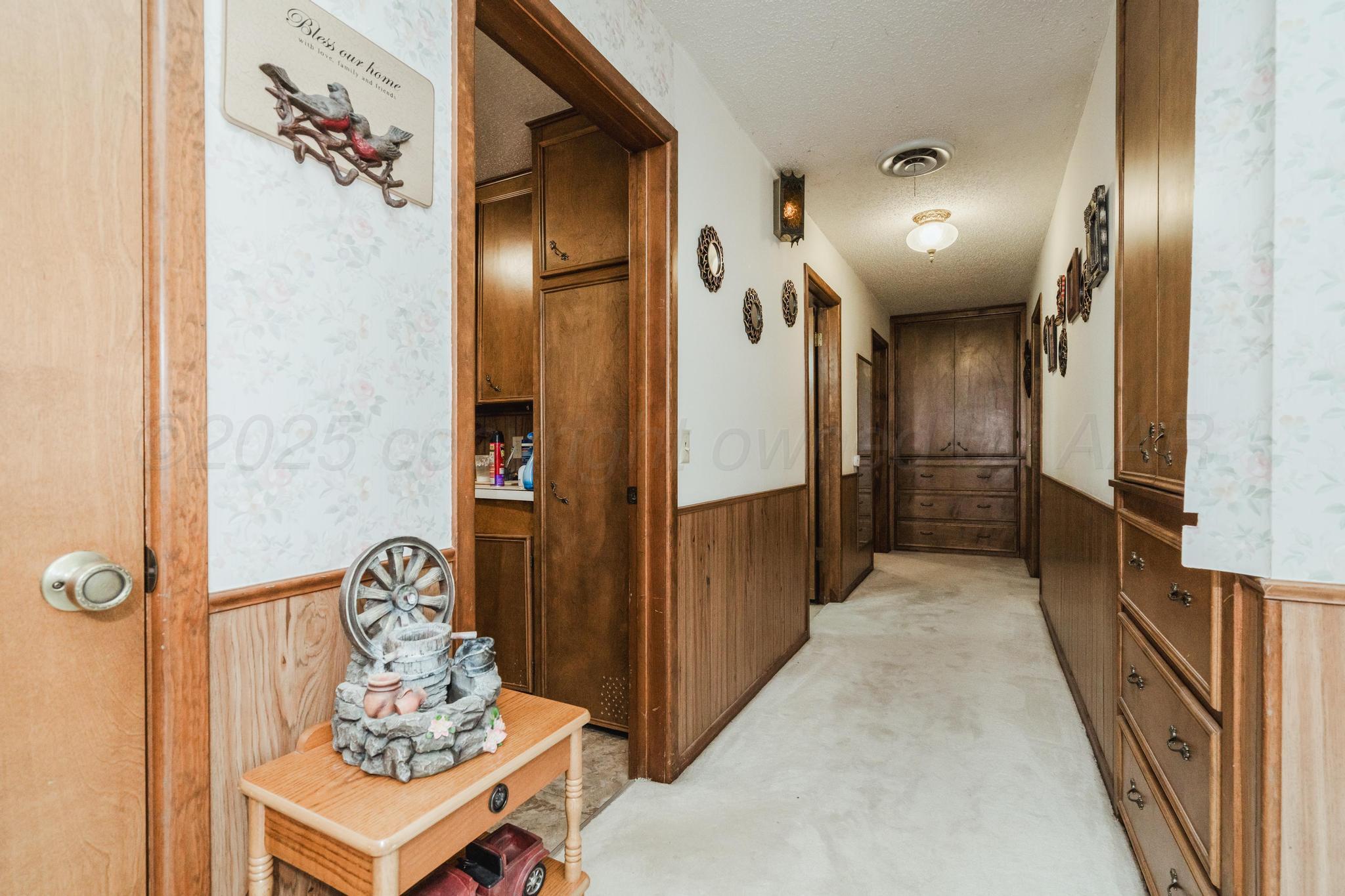 206 N Crosby Avenue Property Photo 26