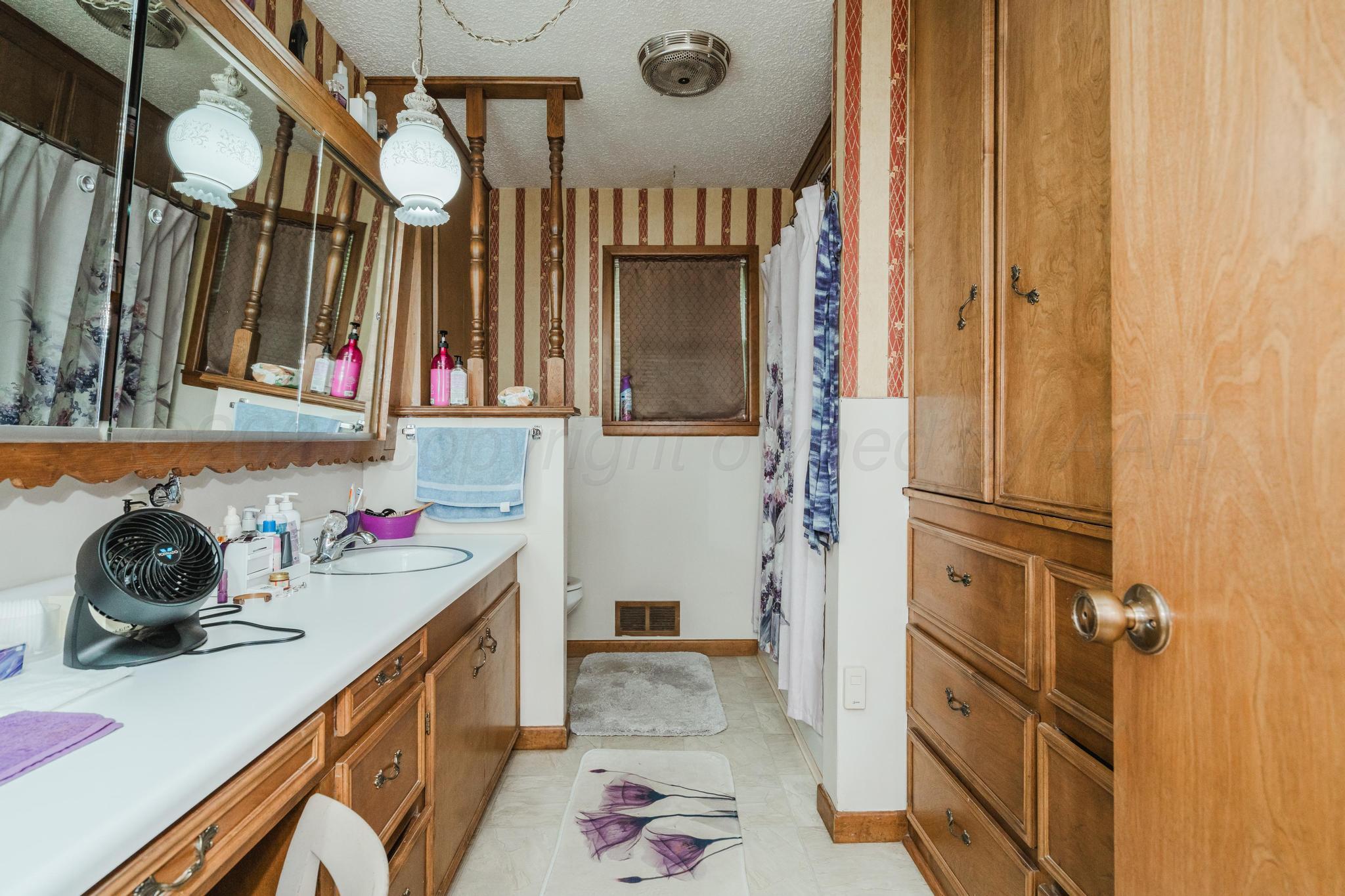 206 N Crosby Avenue Property Photo 29