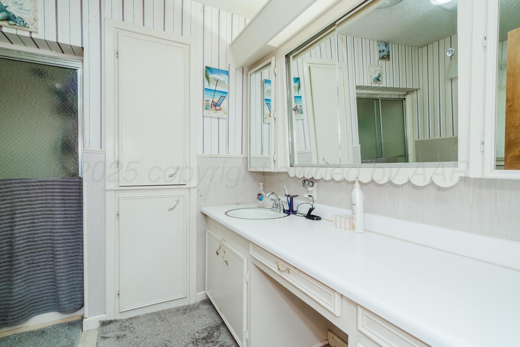 206 N Crosby Avenue Property Photo 34