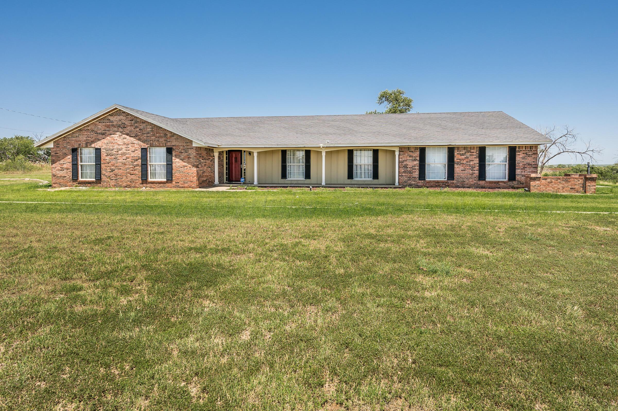 100 Berry Avenue Property Photo 1