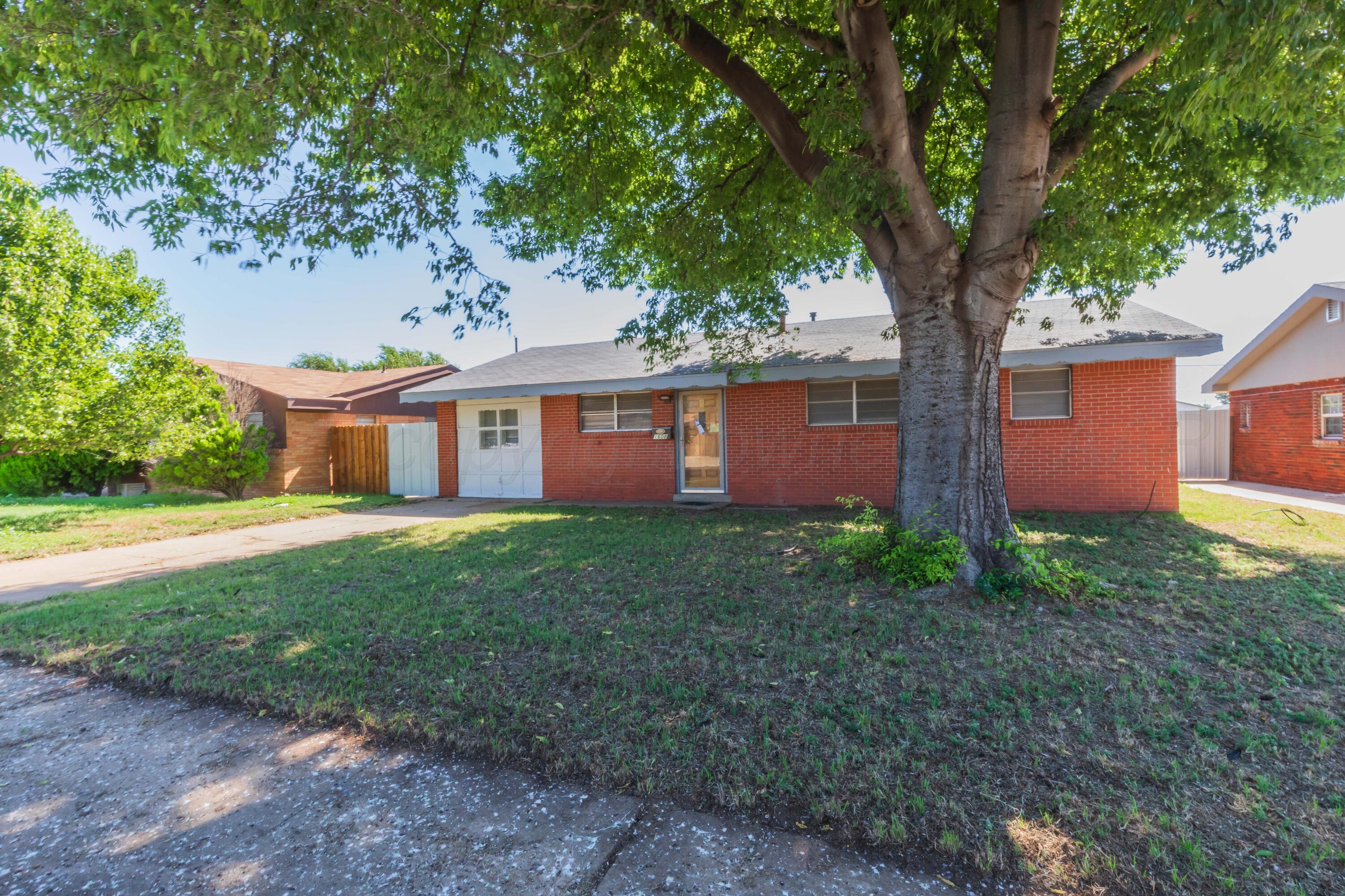 1608 Heather Street Property Photo 1