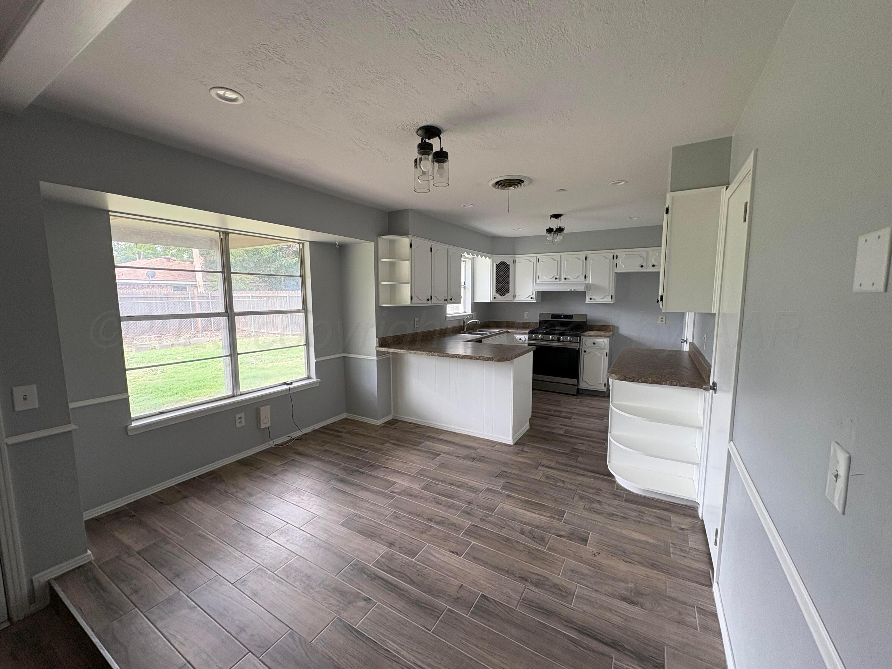 7205 Jameson Road Property Photo 3