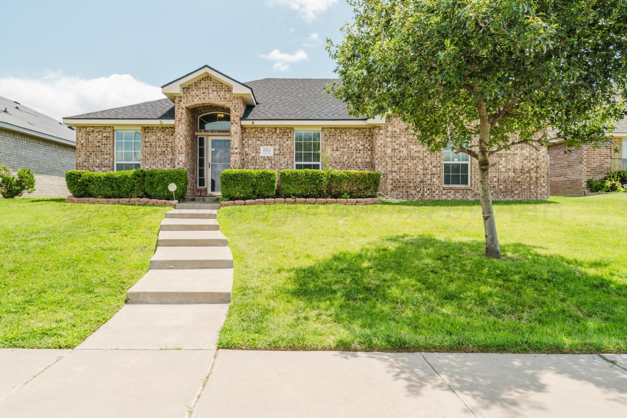 1011 Pagoda Drive Property Photo 1