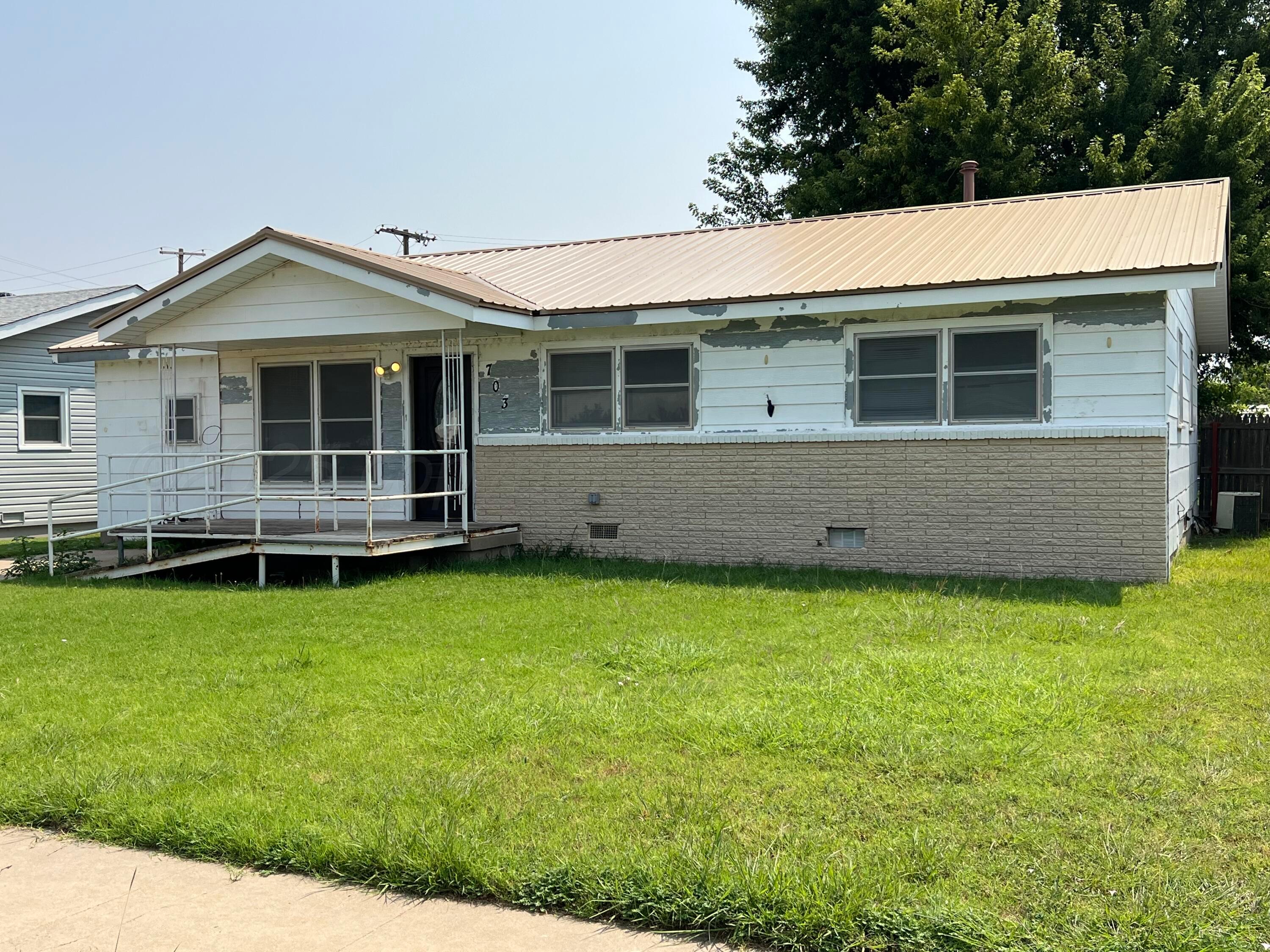 703 Cotter Drive Property Photo