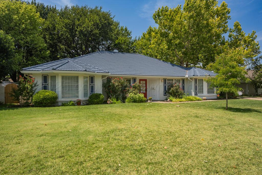 3812 Doris Drive Property Photo 1