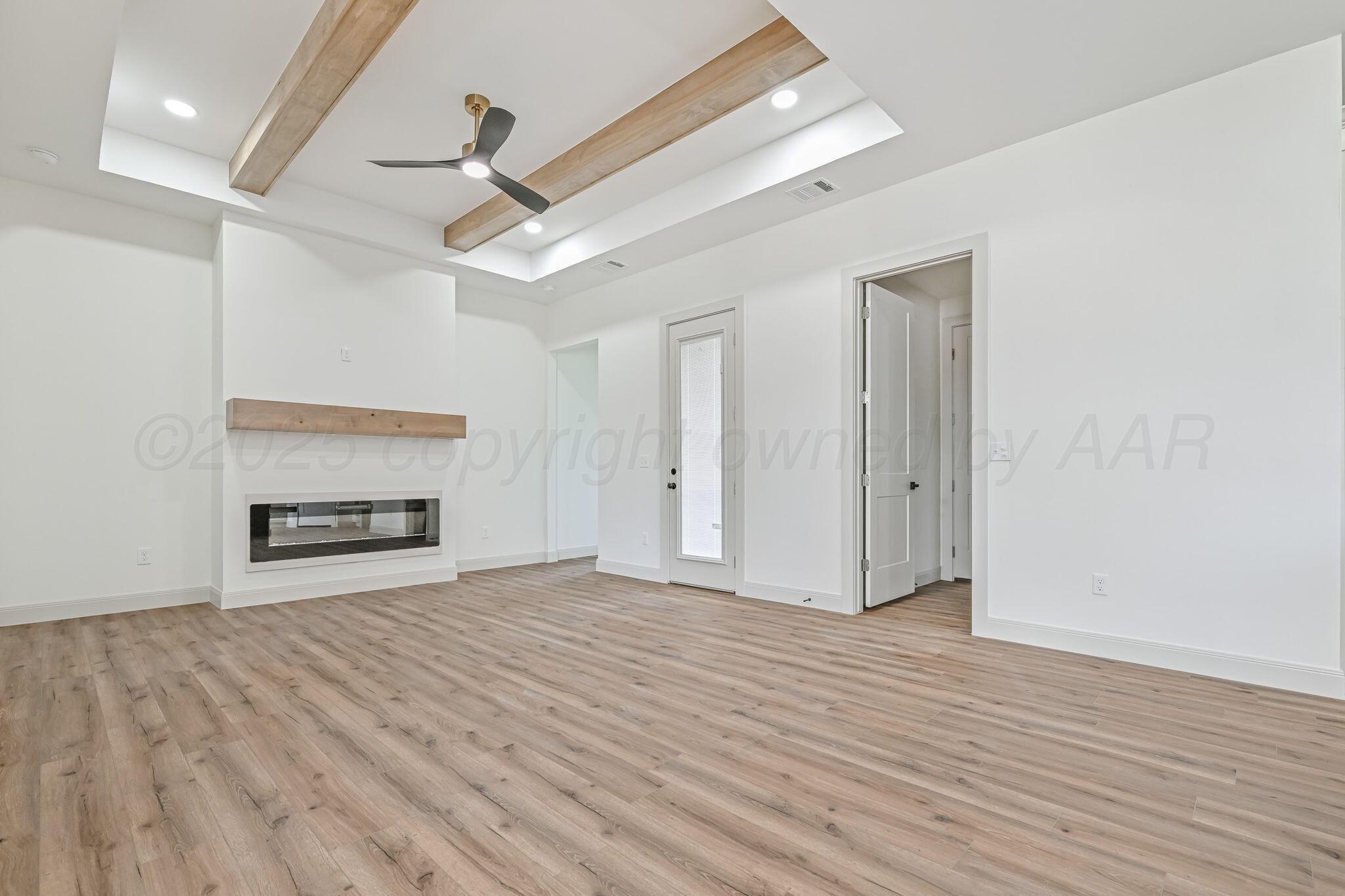 2112 Livingwater Drive Property Photo 1