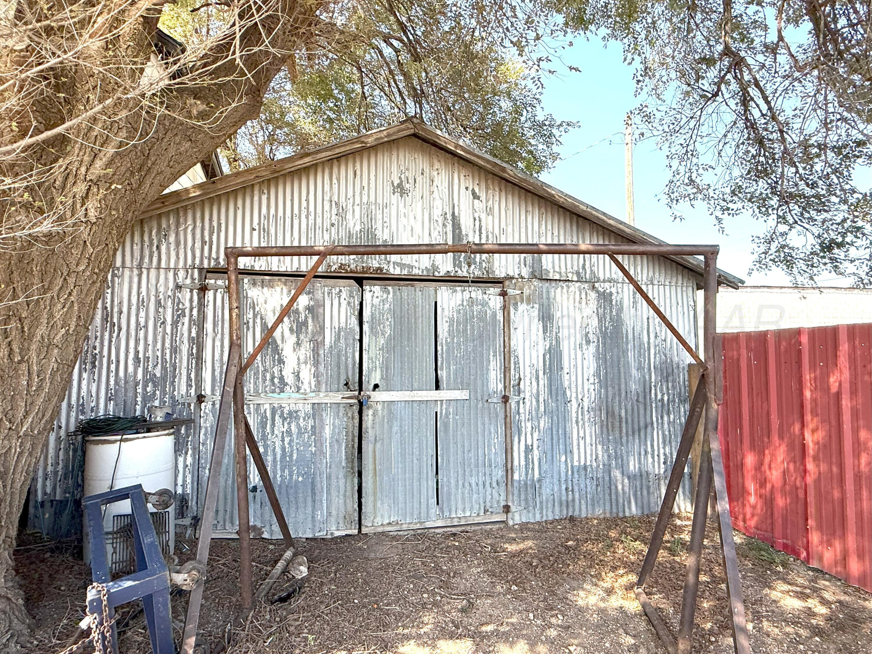 720 W Brown Street Property Photo 19