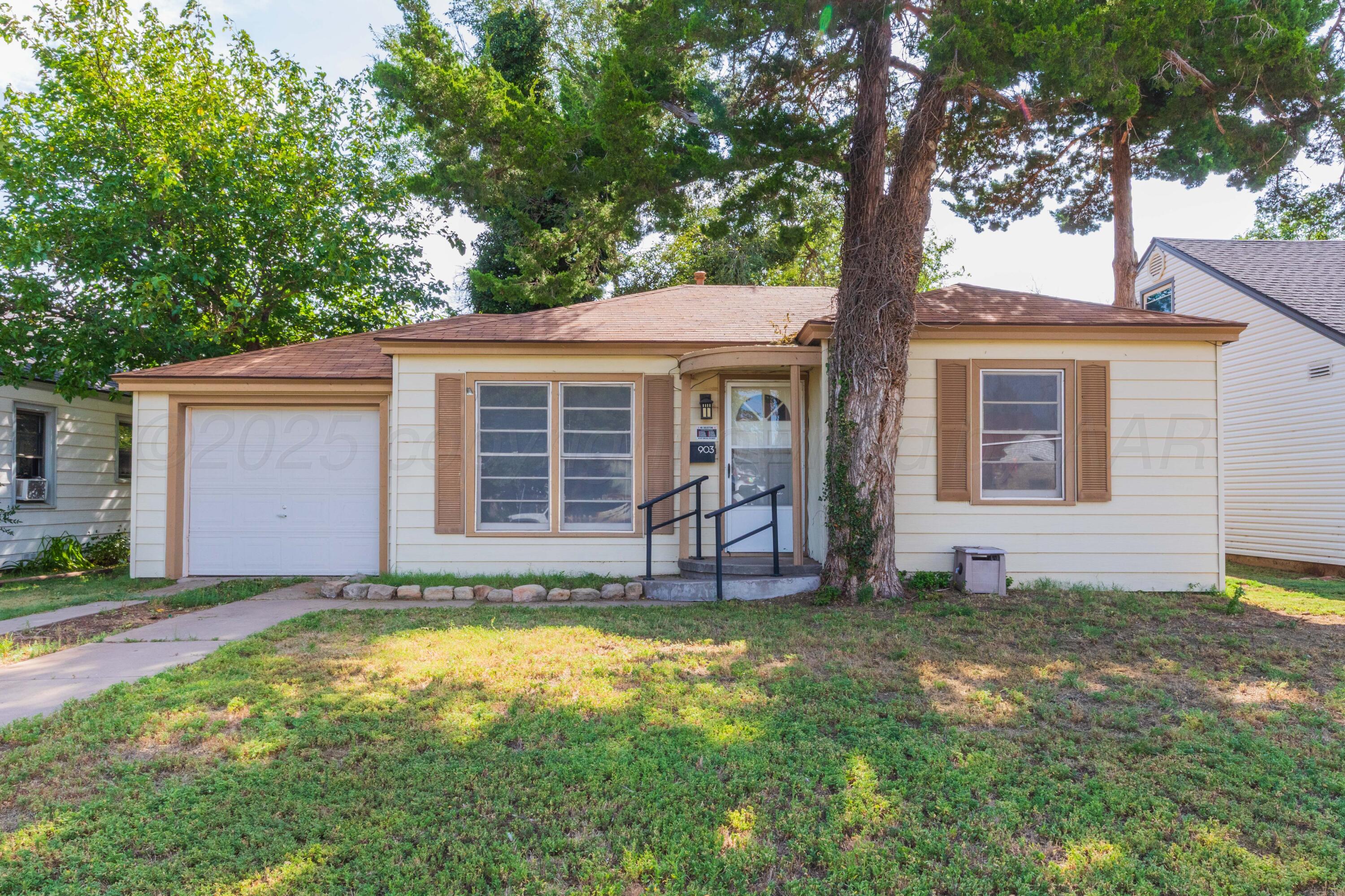 903 S Milam Street Property Photo 1