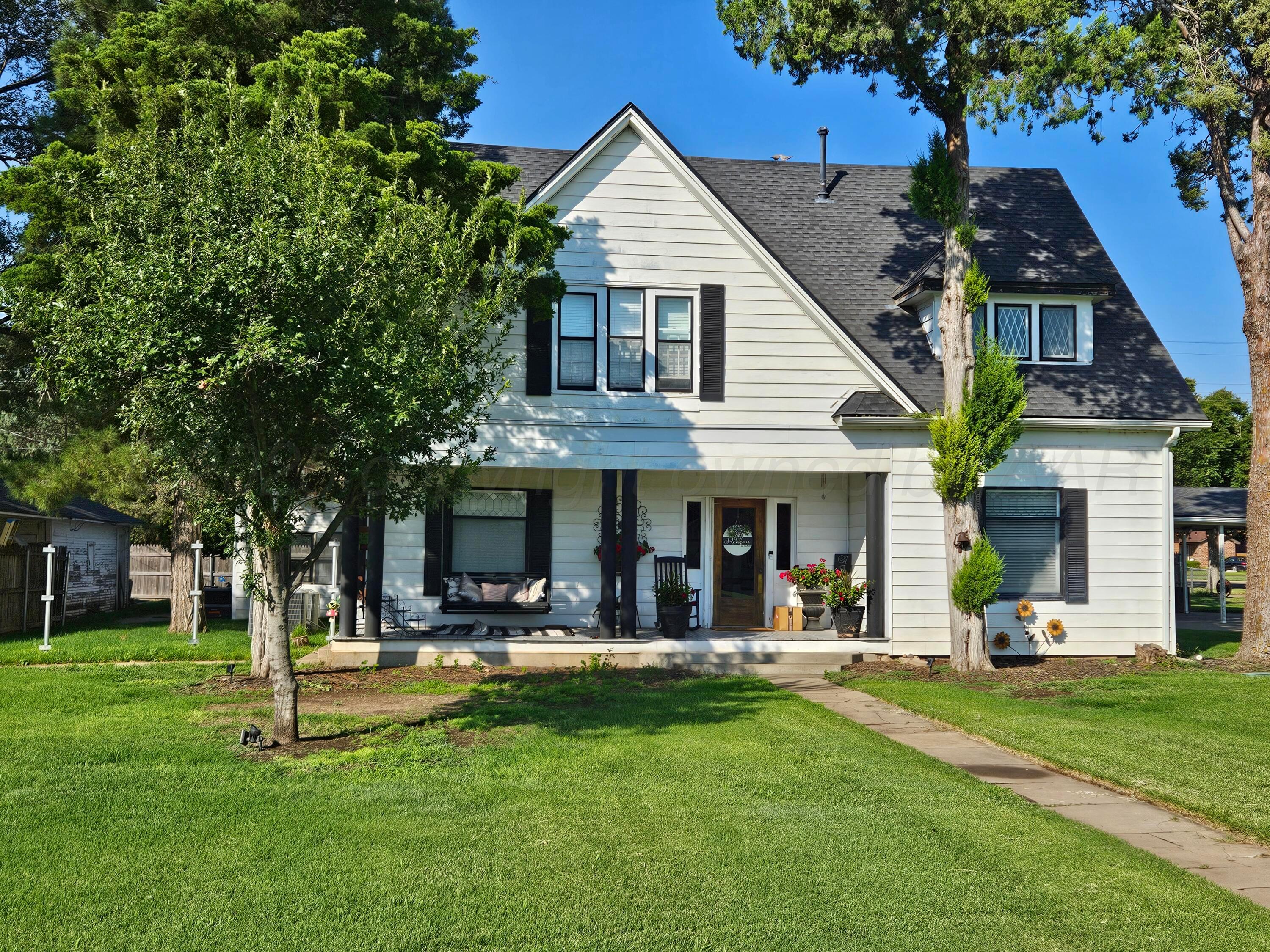409 Franklin Avenue Property Photo 3