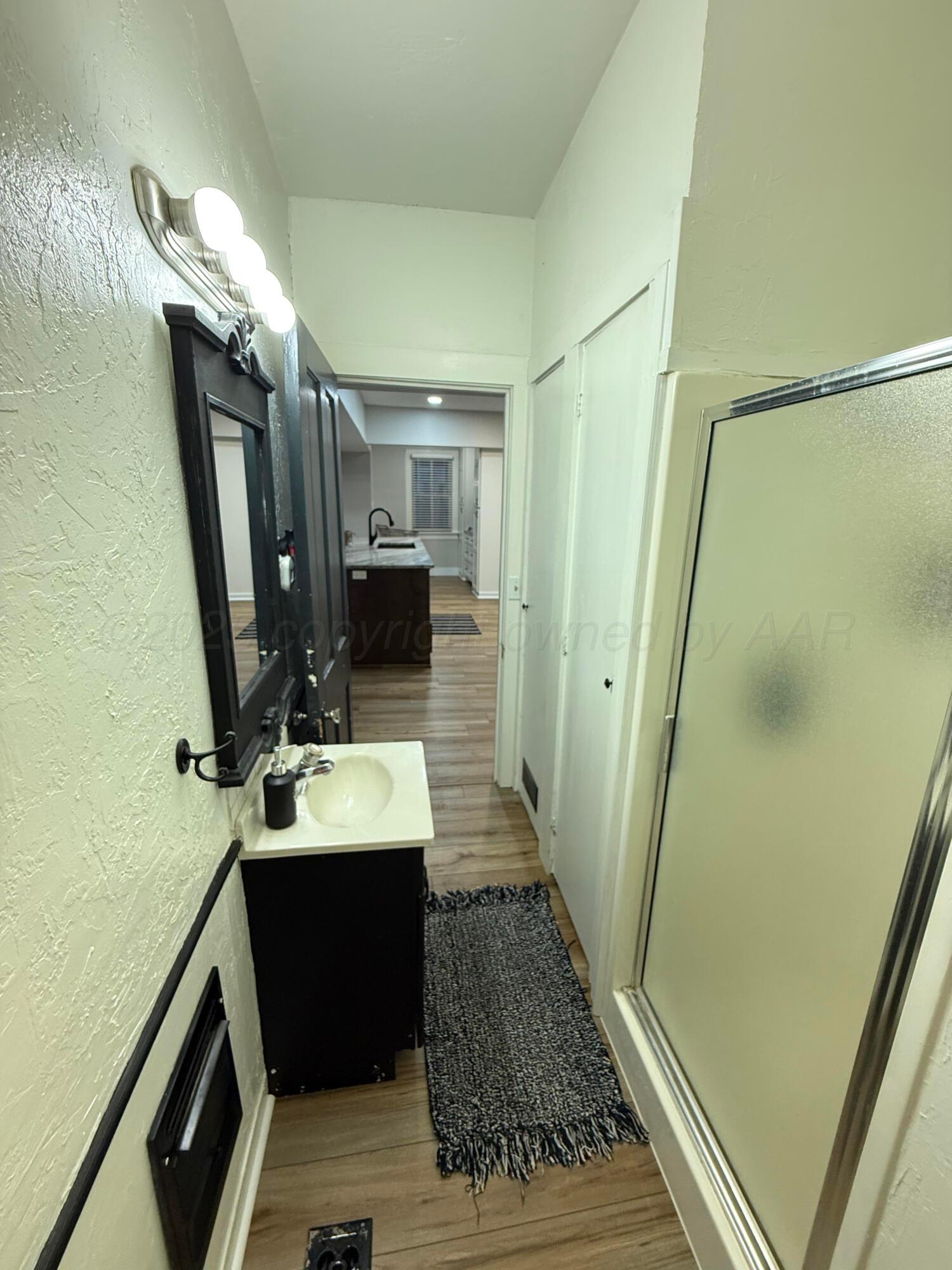409 Franklin Avenue Property Photo 27