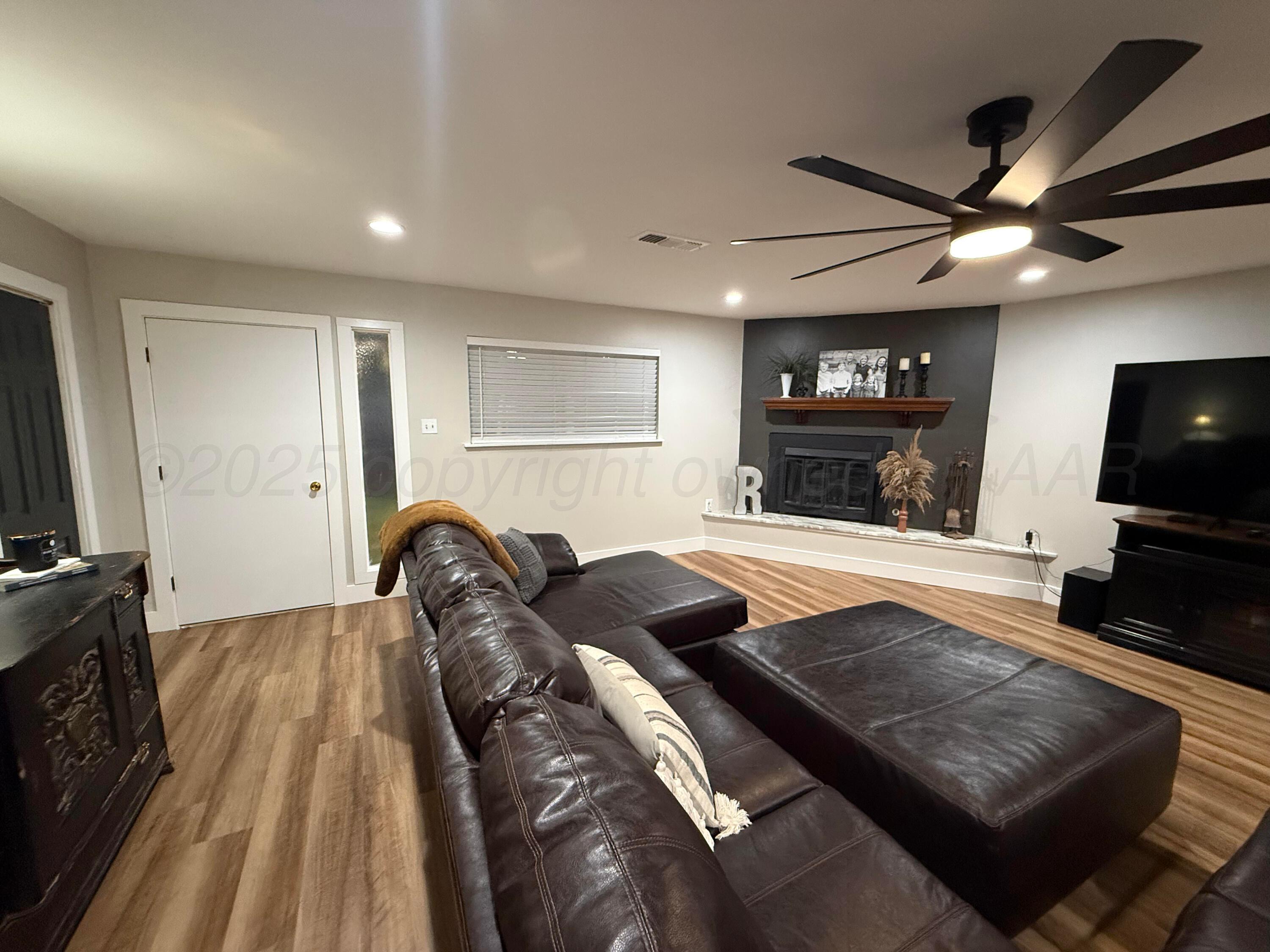 409 Franklin Avenue Property Photo 42
