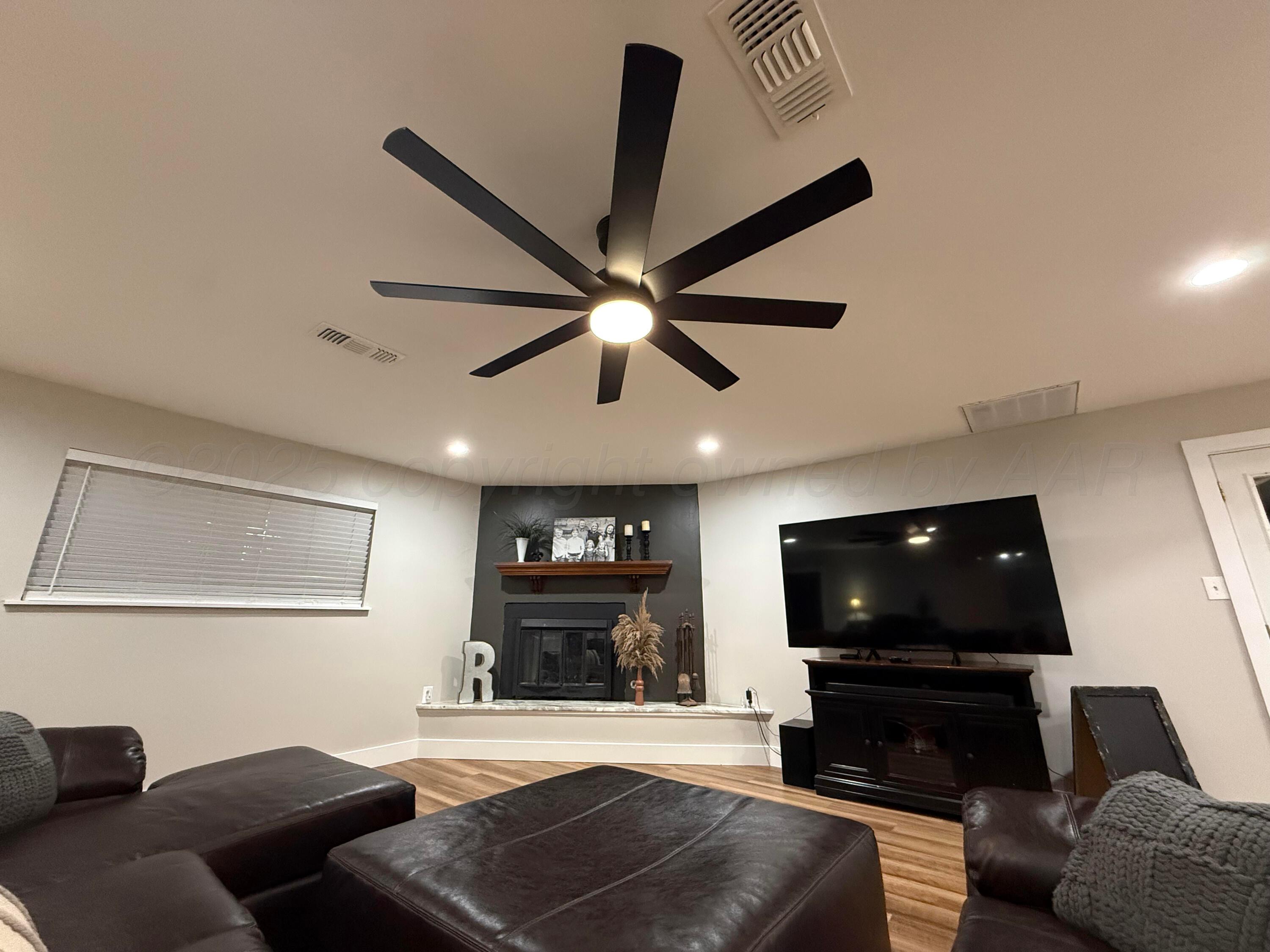 409 Franklin Avenue Property Photo 43